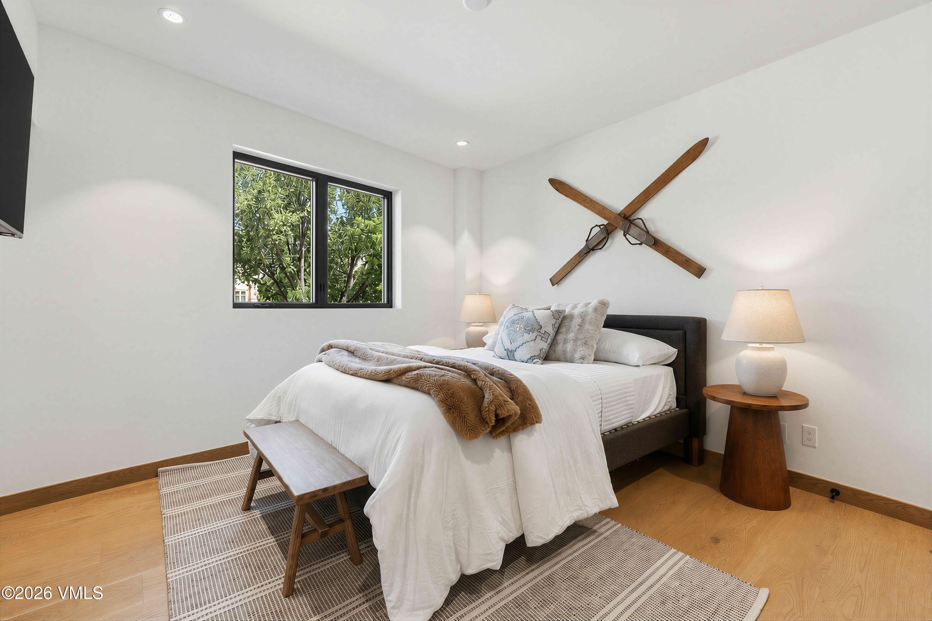 137 Benchmark Road