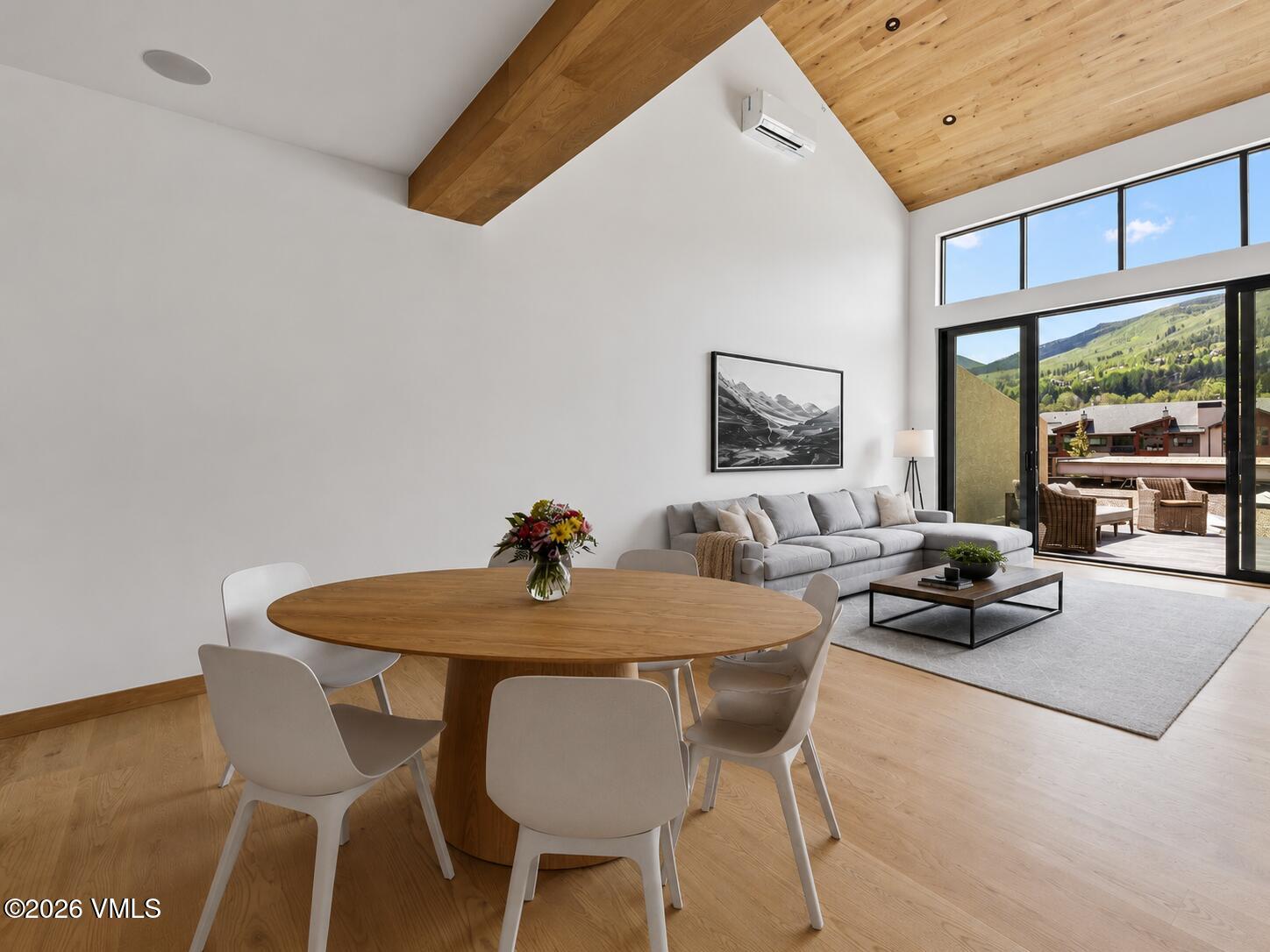 137 Benchmark Road