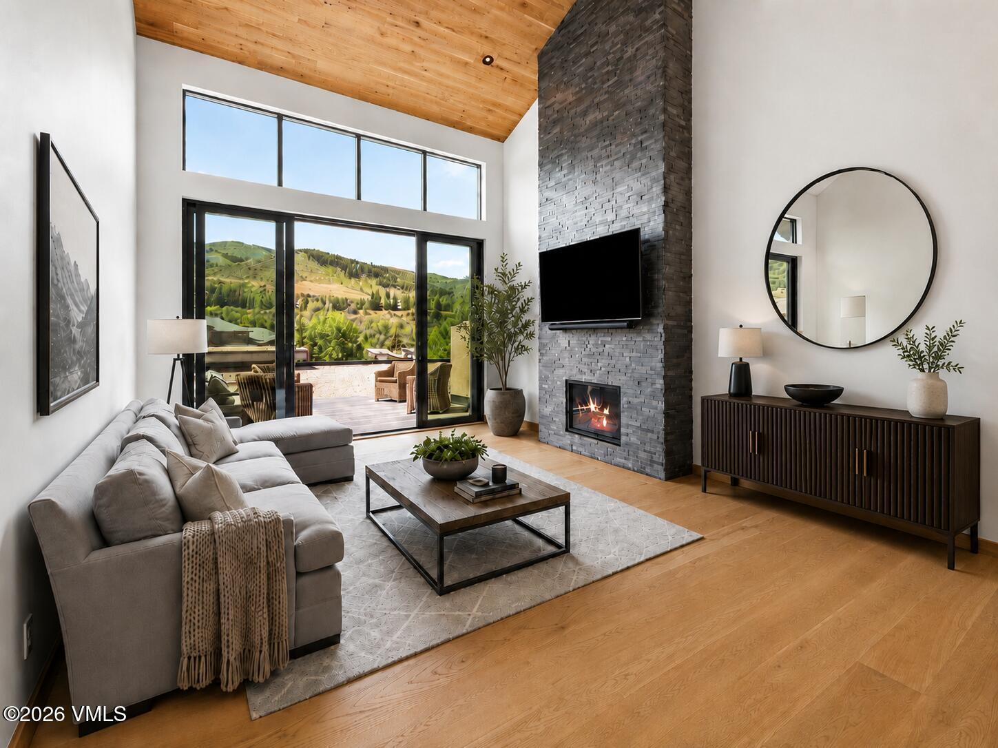 137 Benchmark Road