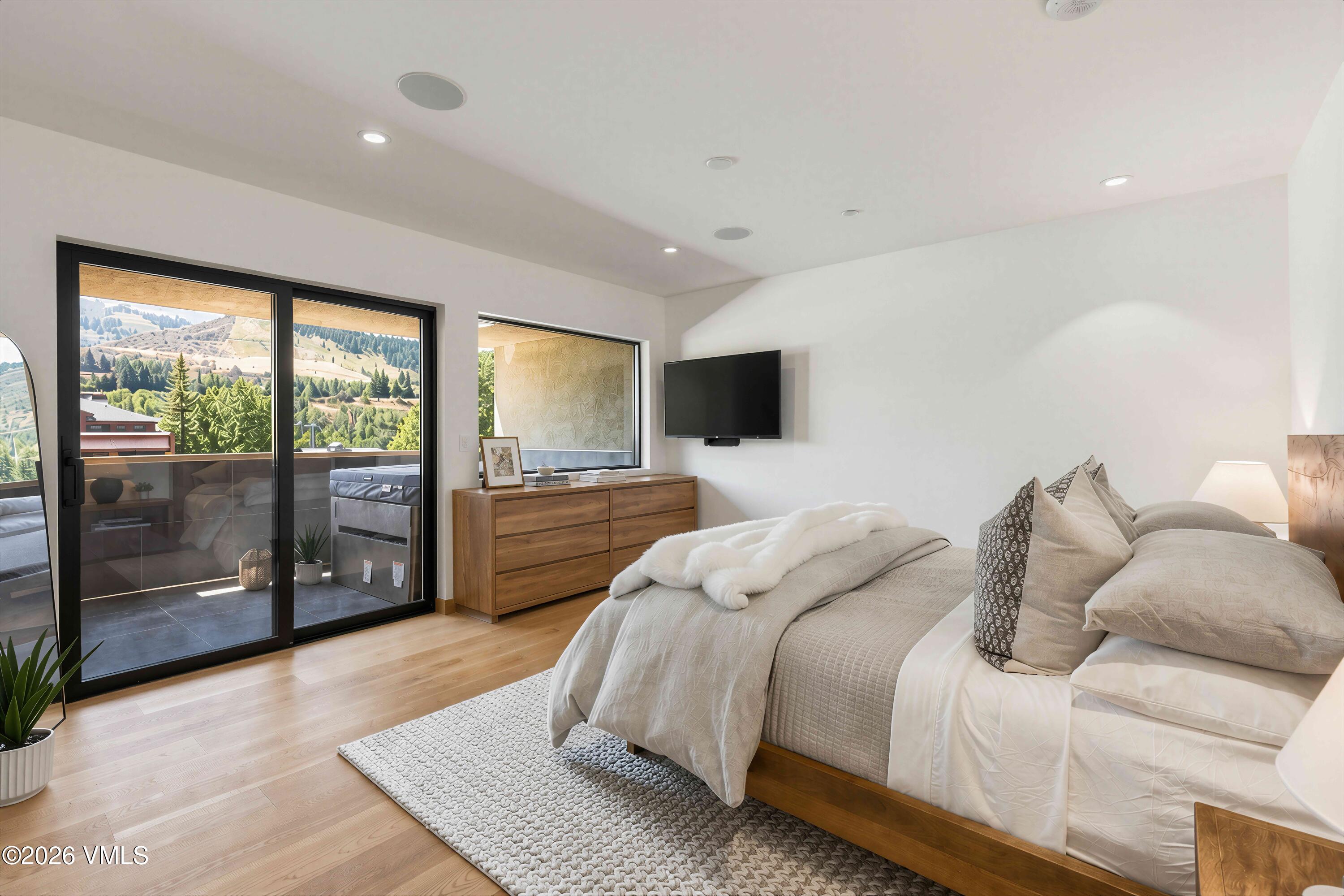 137 Benchmark Road