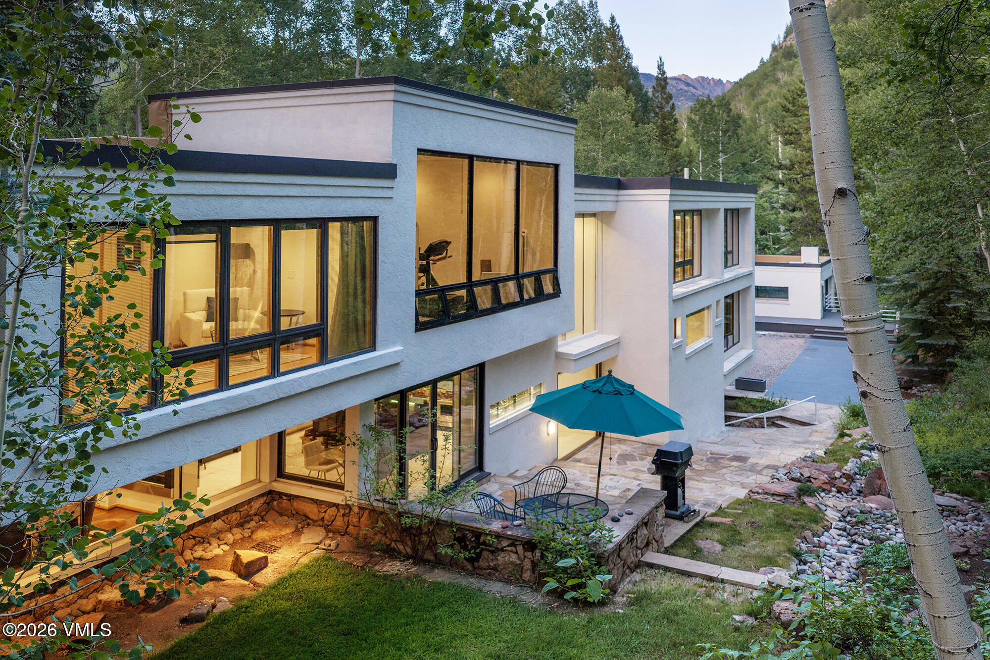 2038 Sunburst Drive