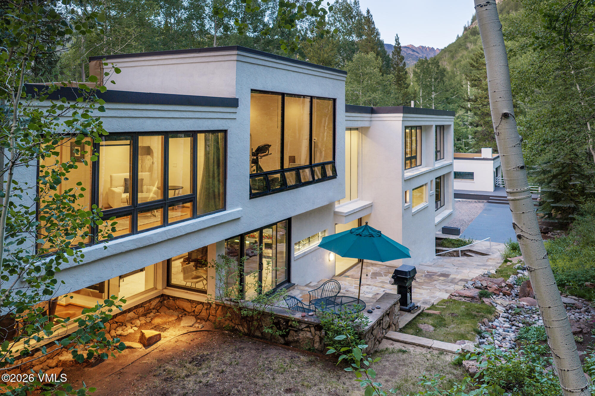 2038 Sunburst Drive