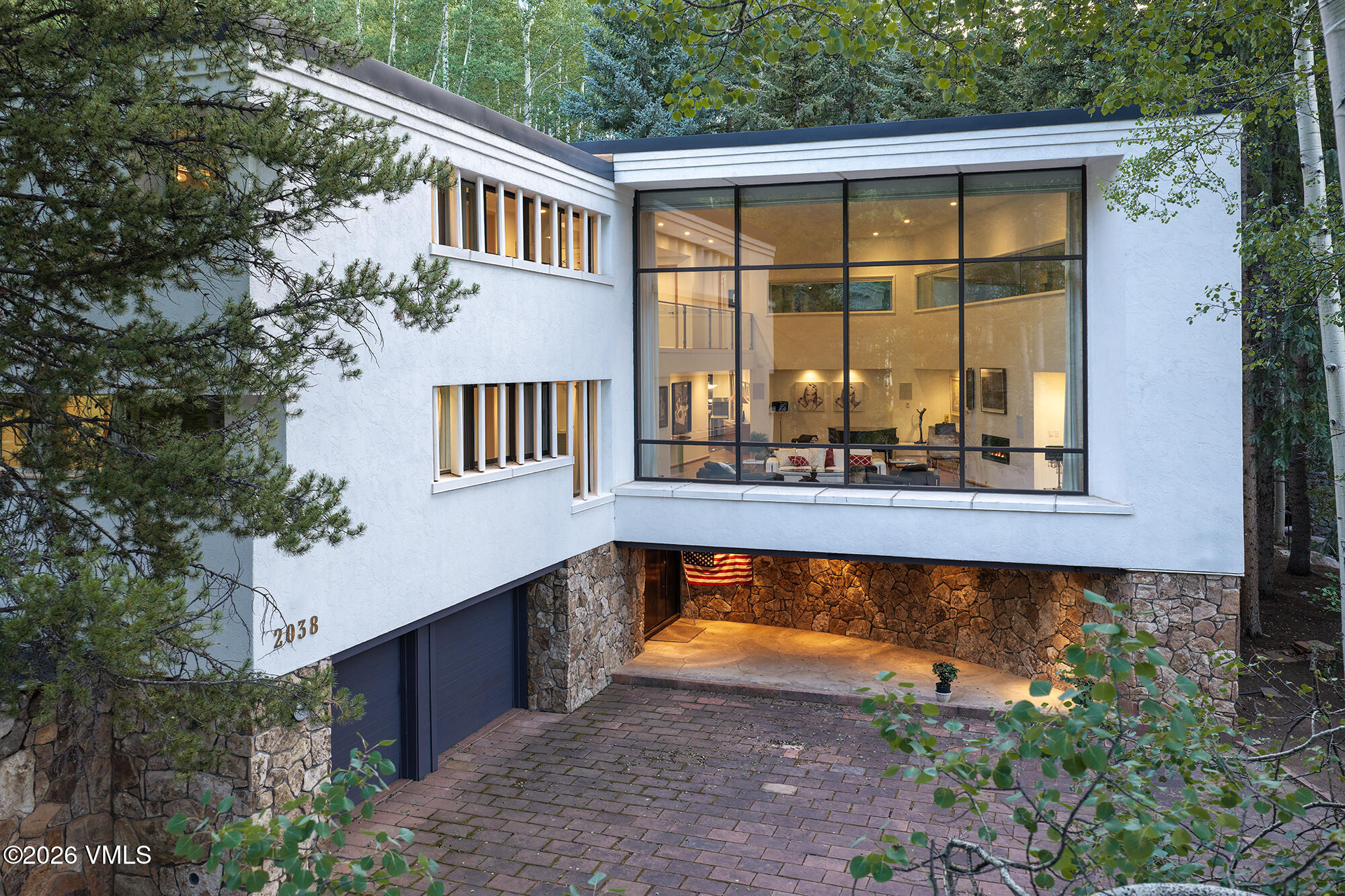 2038 Sunburst Drive