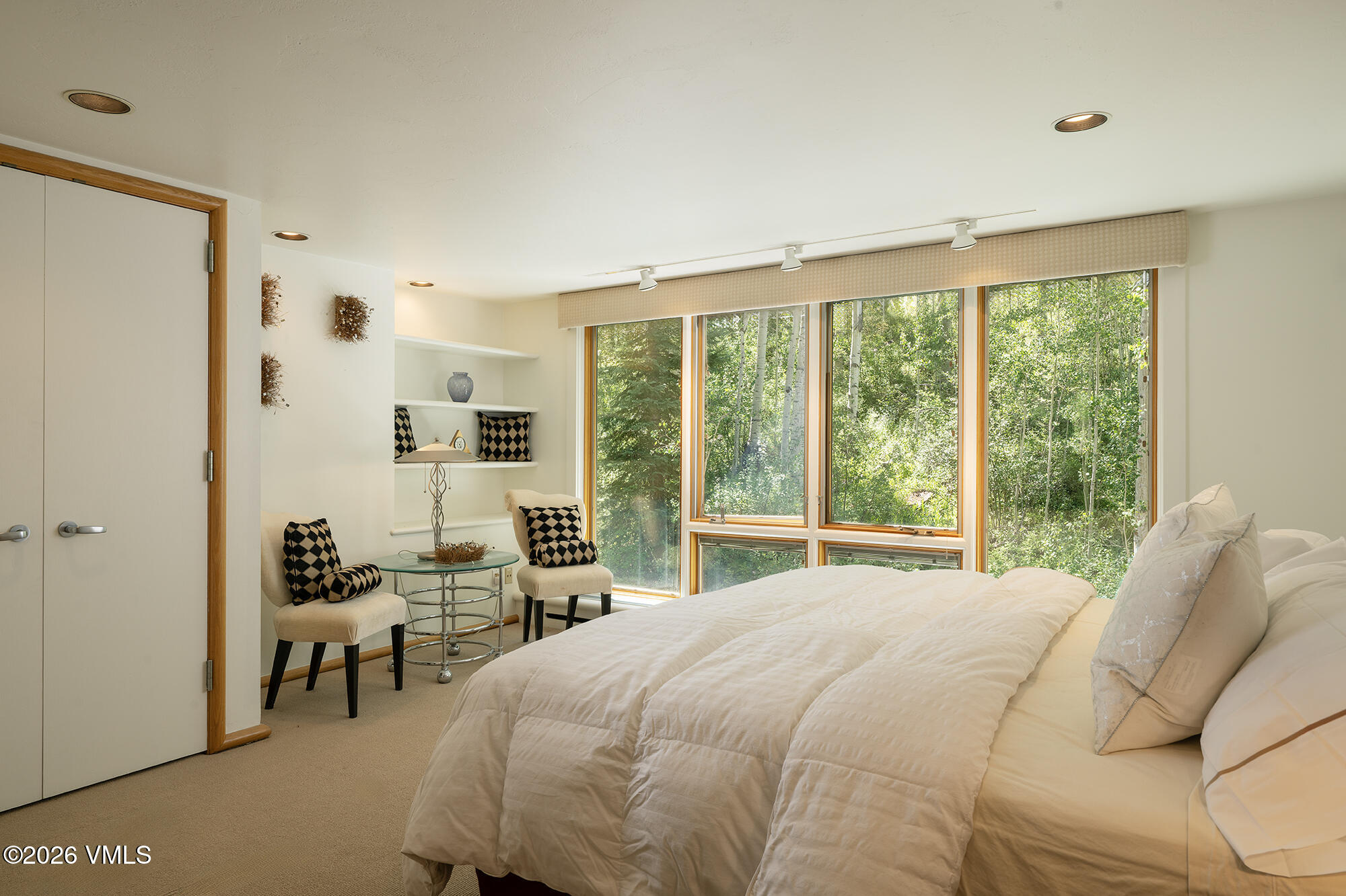 2038 Sunburst Drive