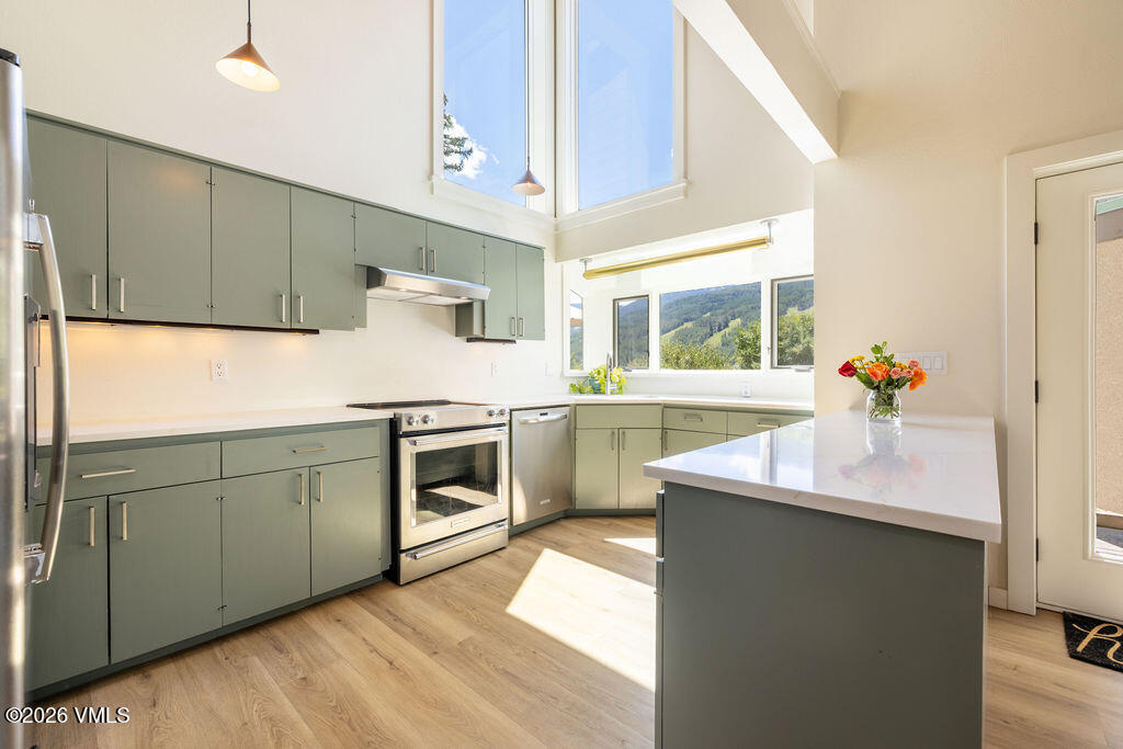 950 Red Sandstone Road 12