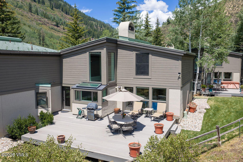 950 Red Sandstone Road 12