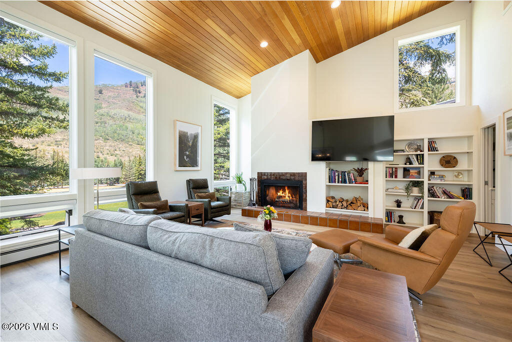 950 Red Sandstone Road 12