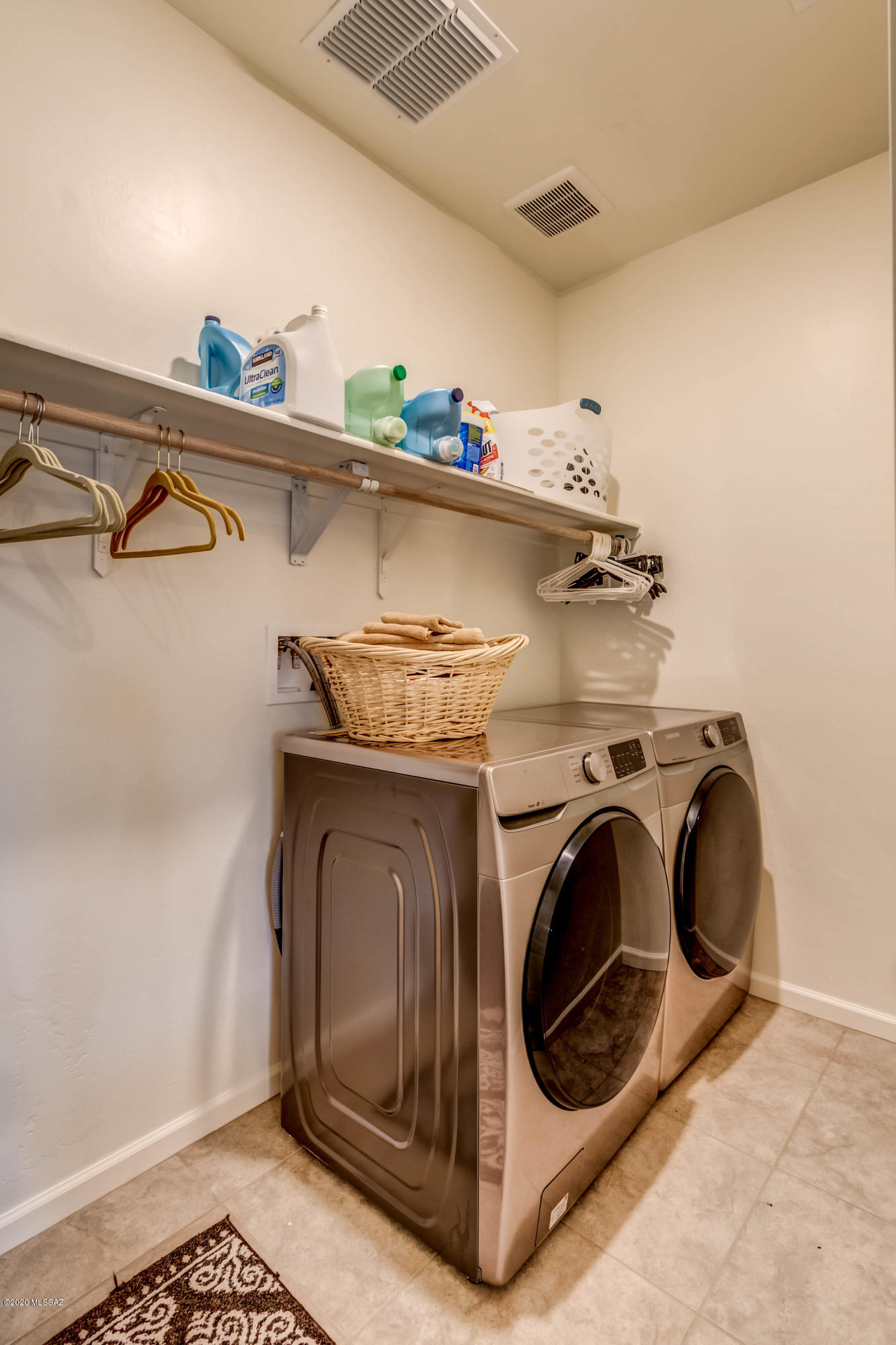 6878 E Corte Casa Elegante