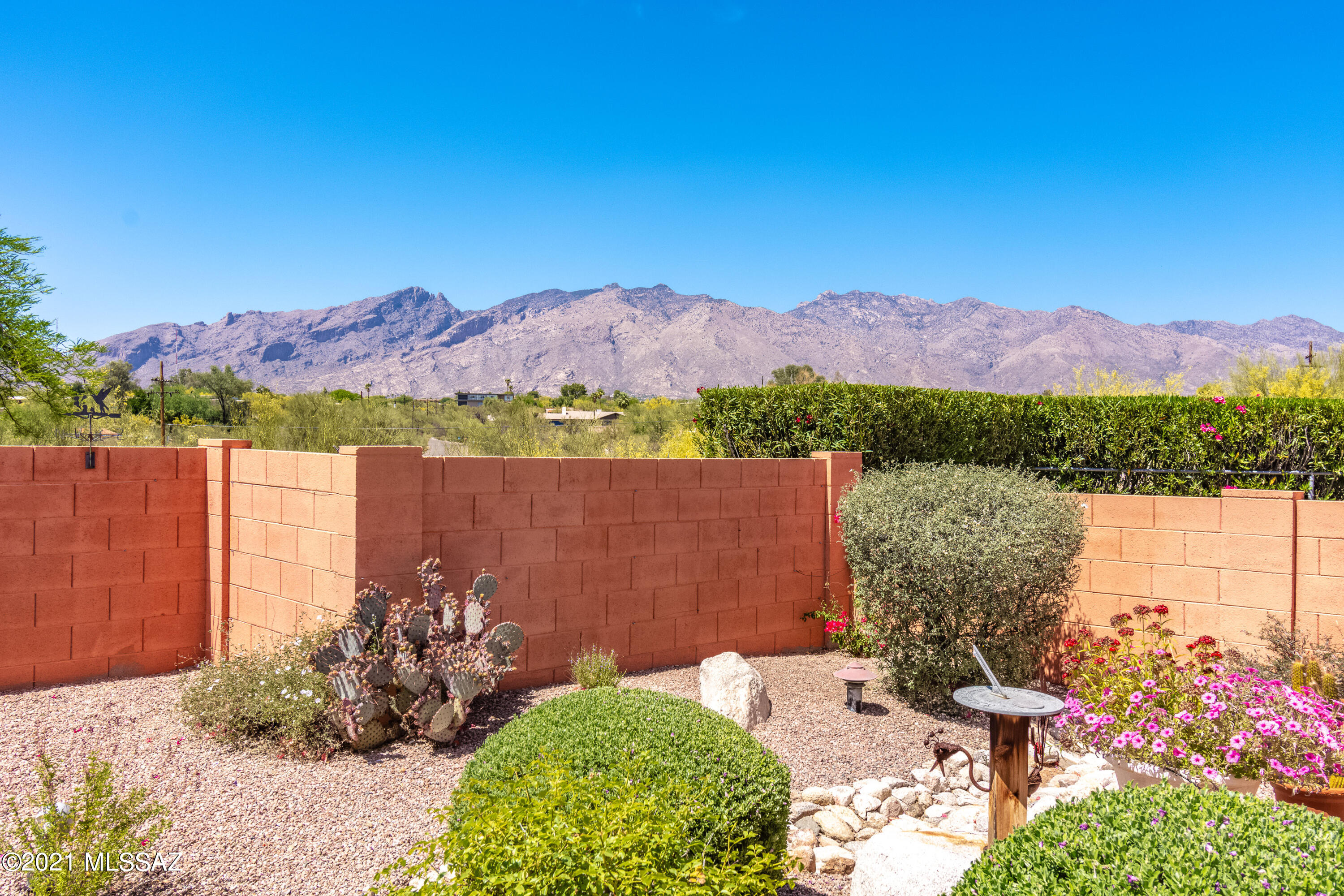 4971 E Avenida Del Cazador