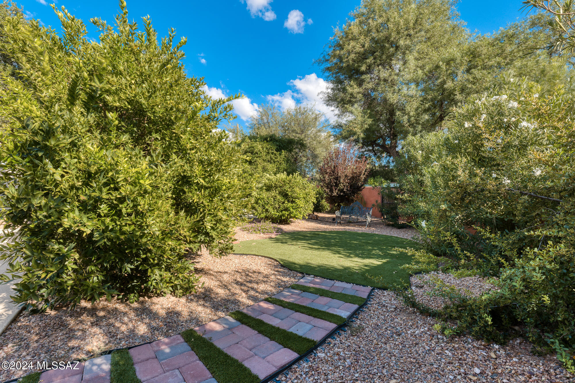 20 E Calle De Felicidad