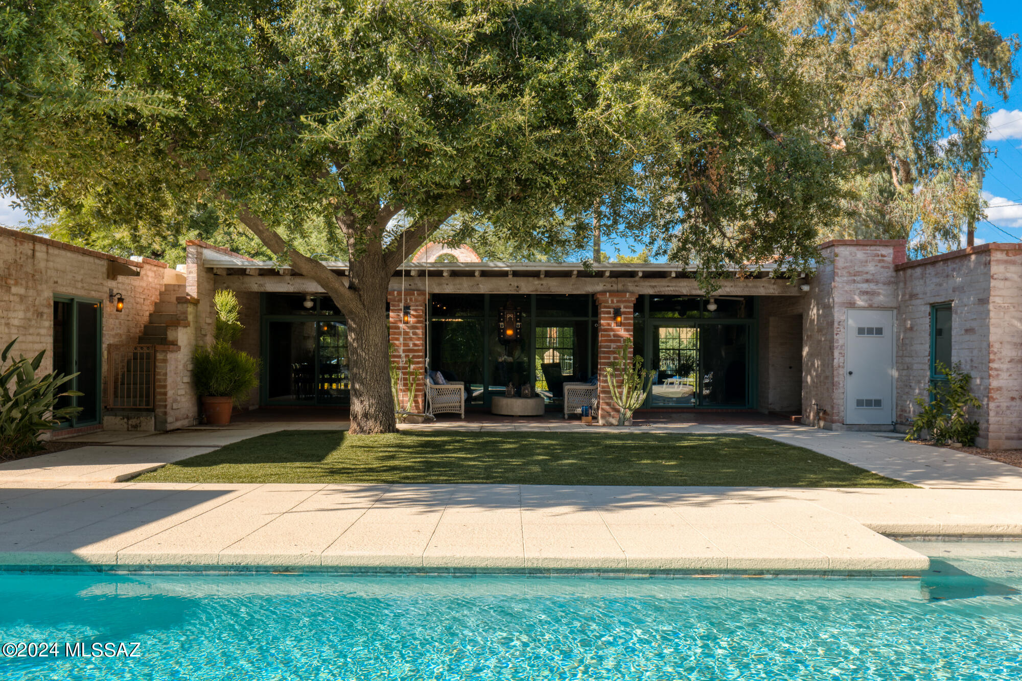 20 E Calle De Felicidad