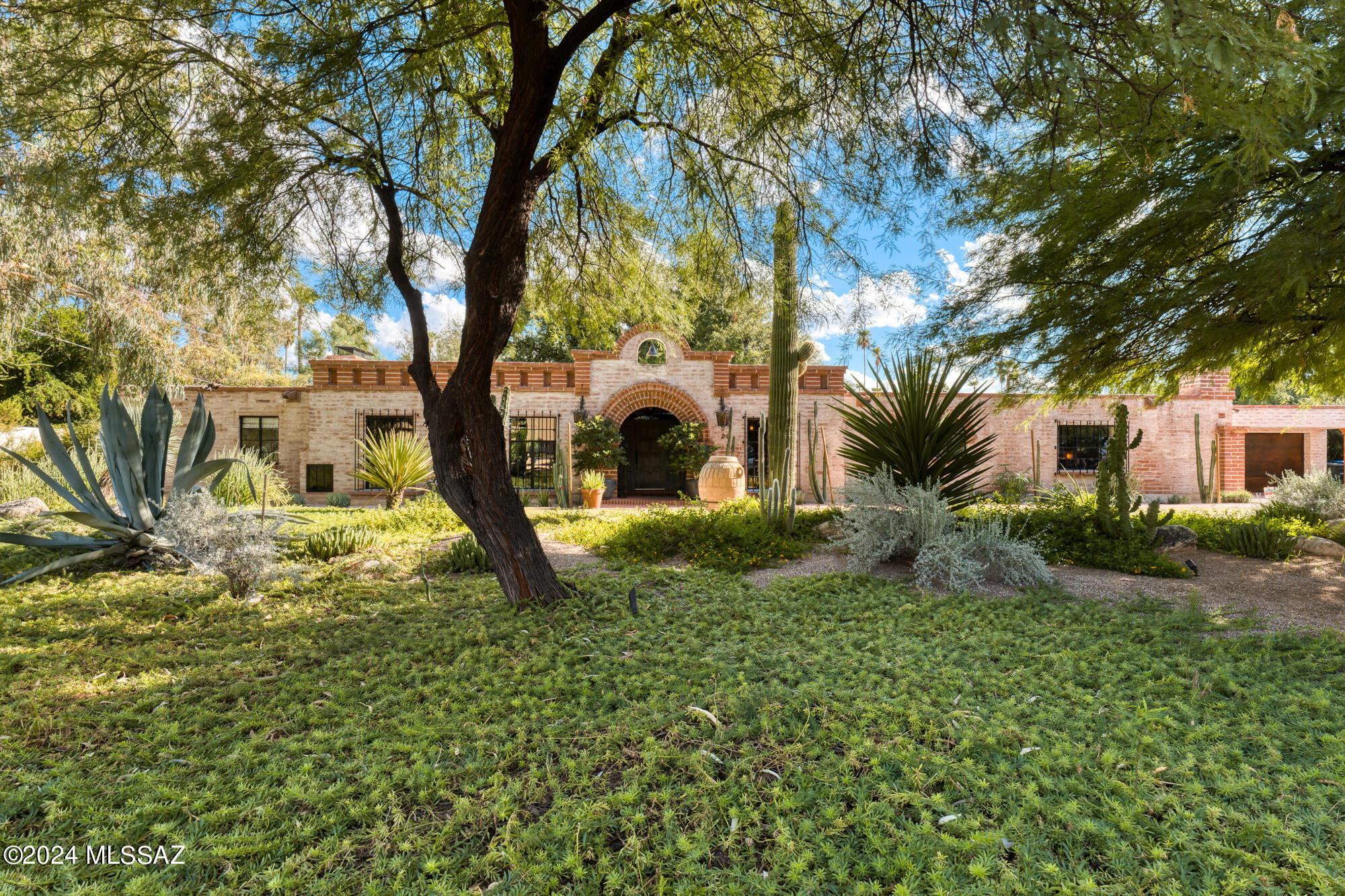 20 E Calle De Felicidad