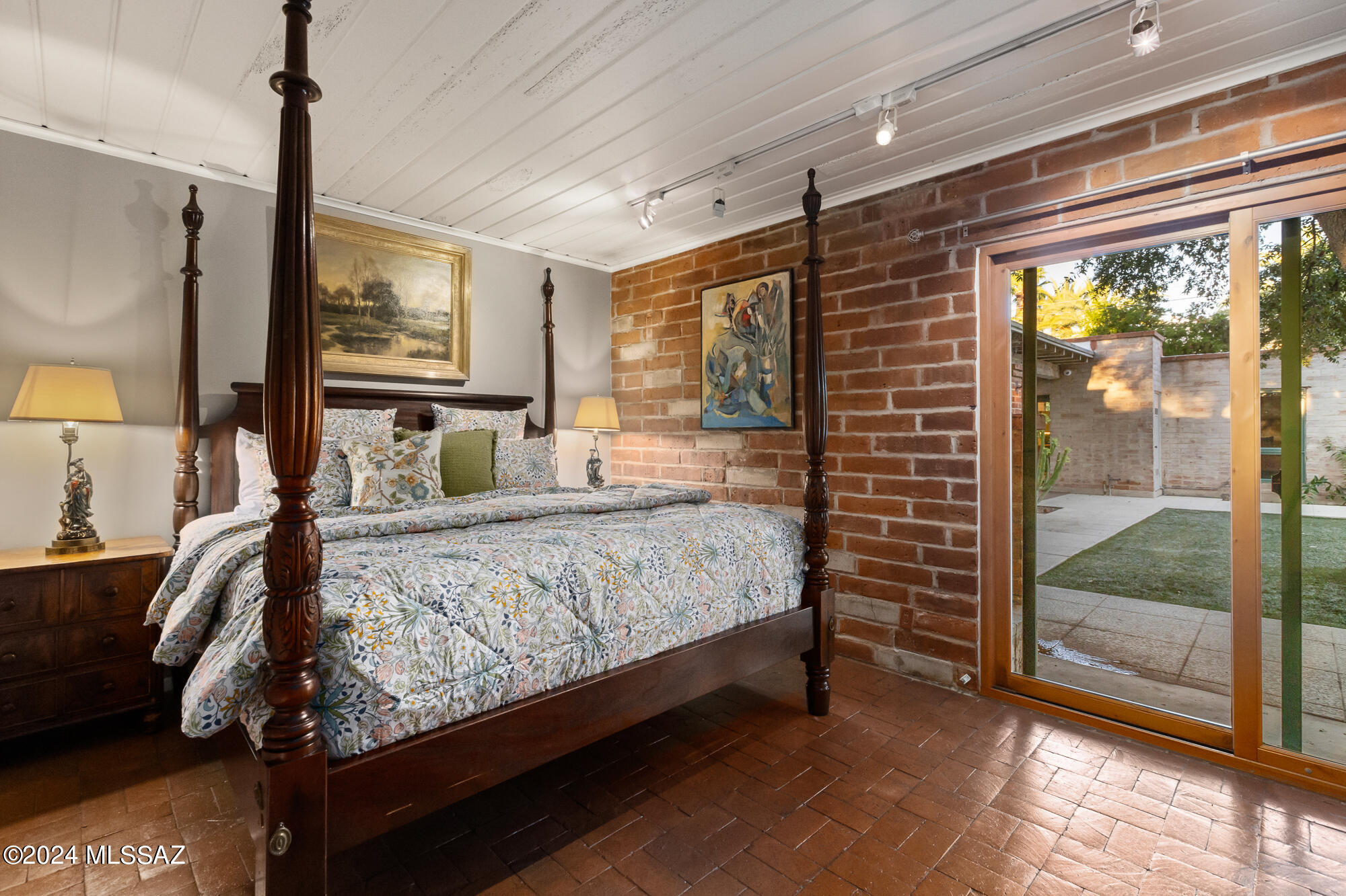 20 E Calle De Felicidad