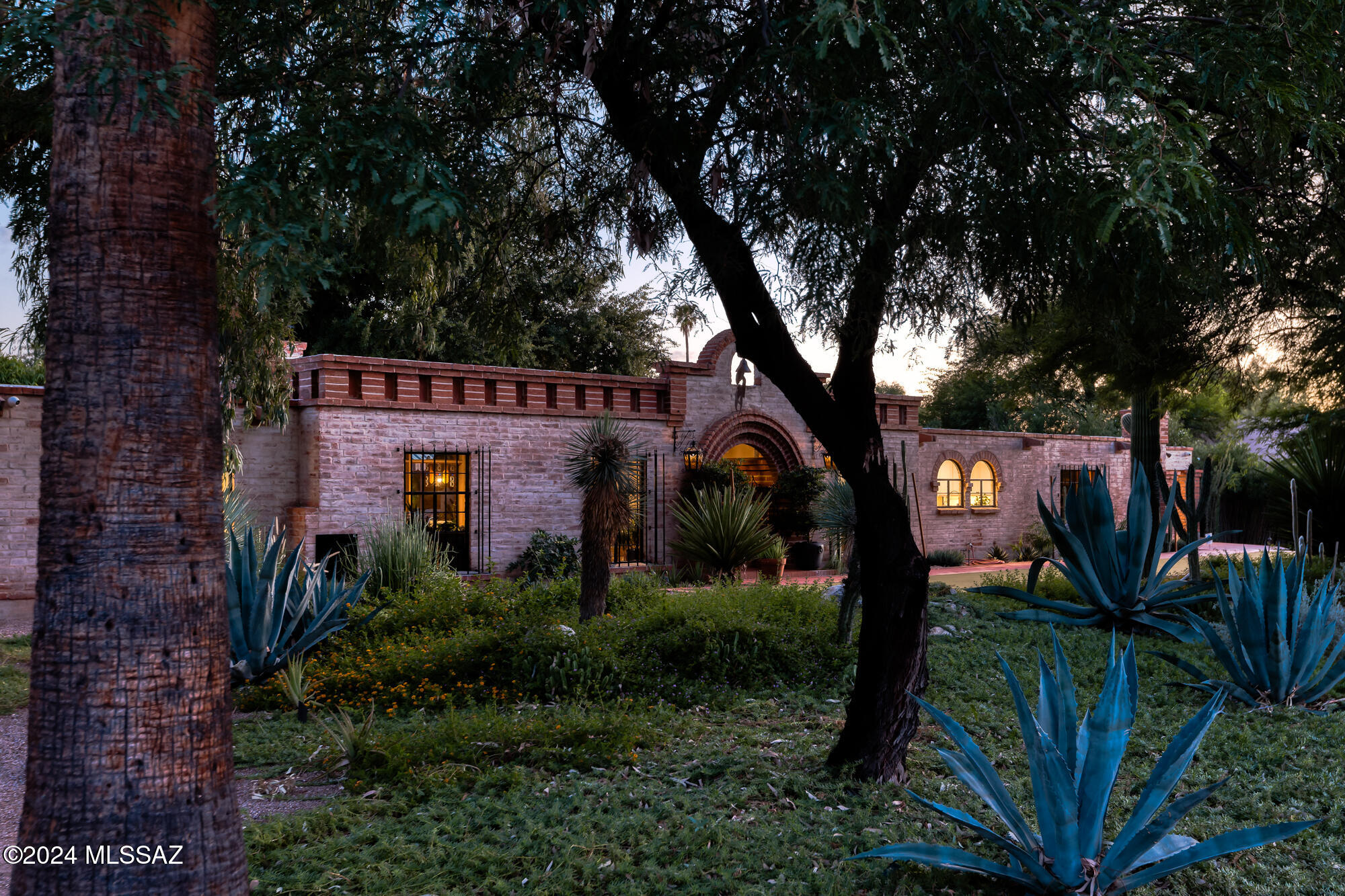 20 E Calle De Felicidad