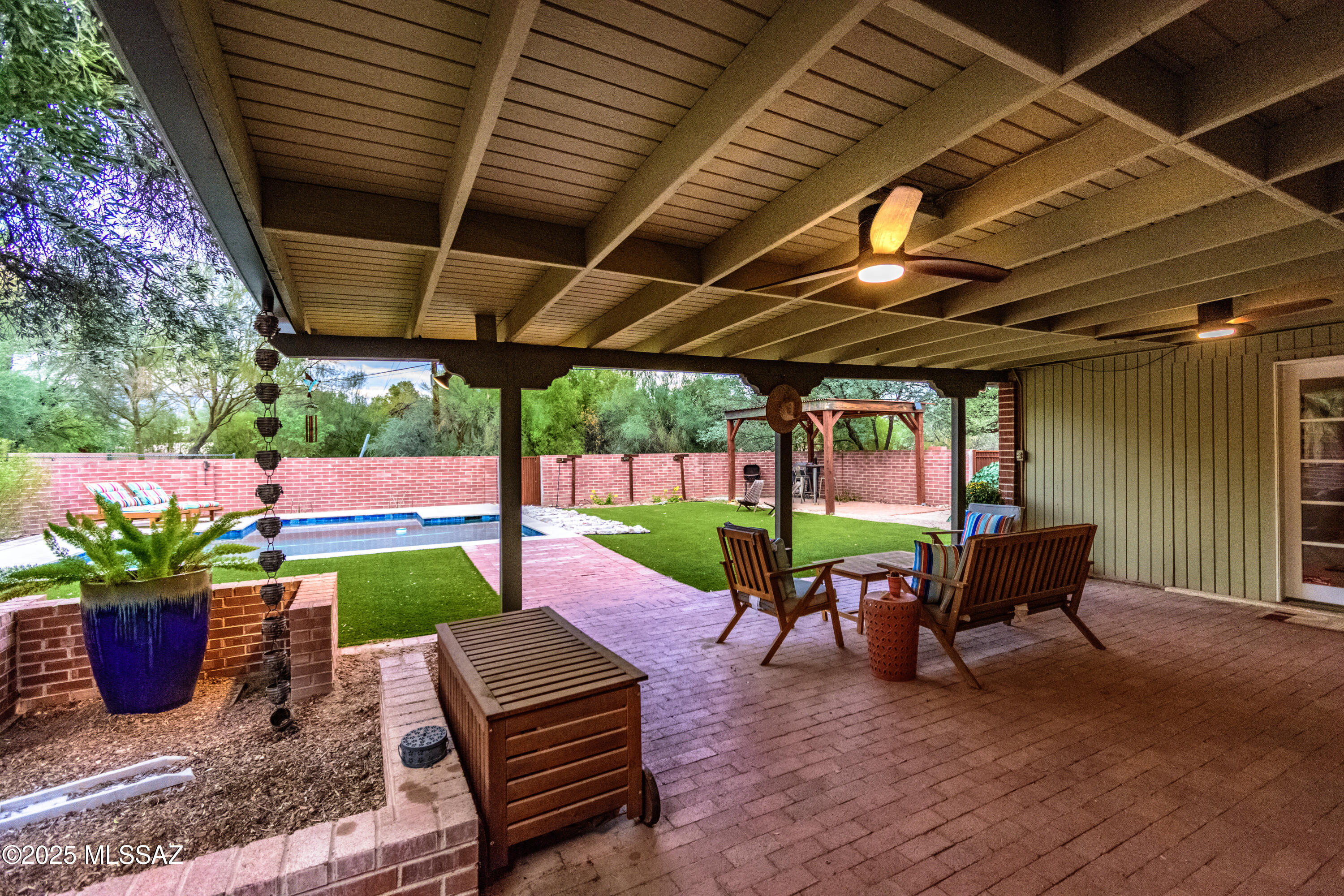 6945 E Arrowhead Place