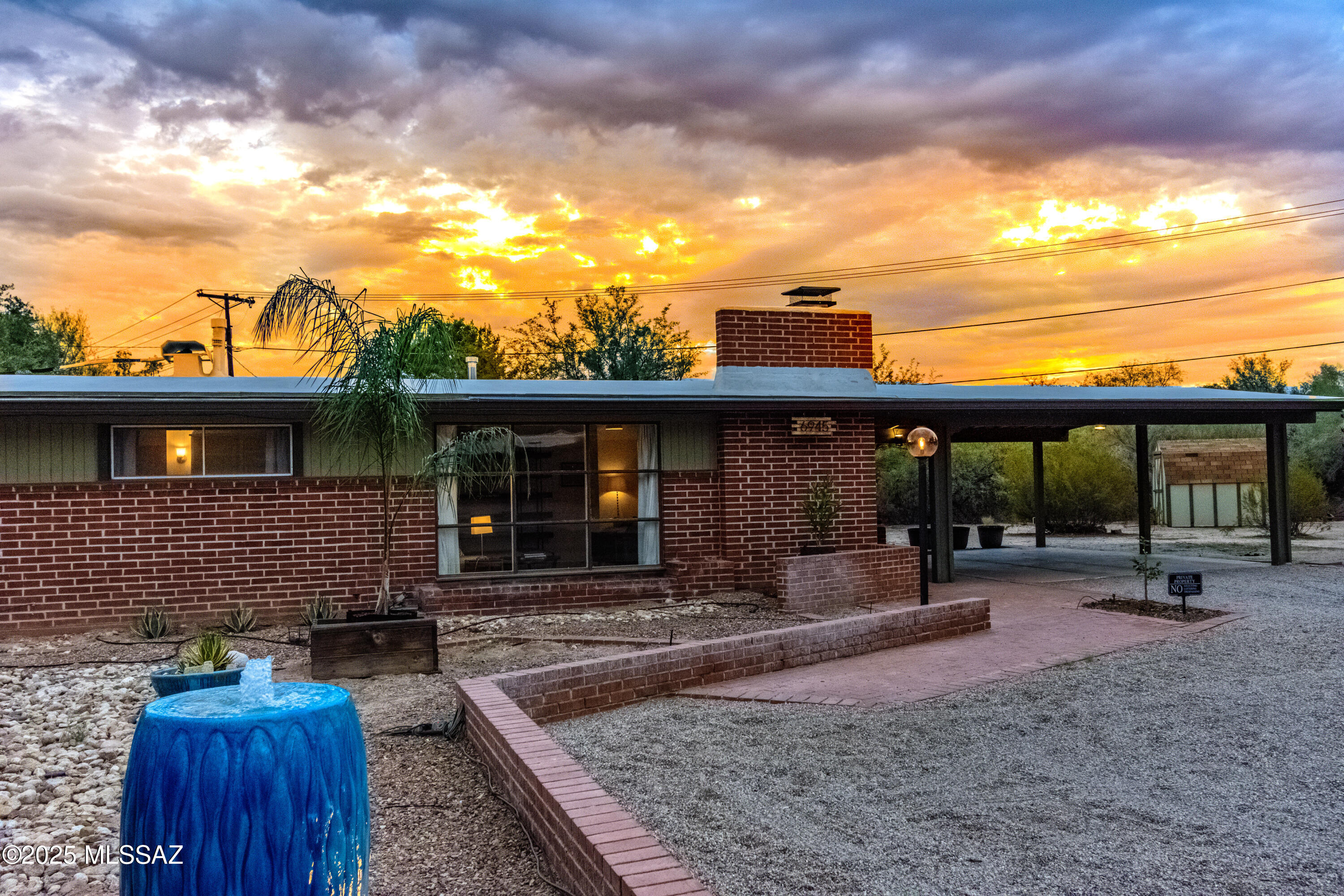 6945 E Arrowhead Place