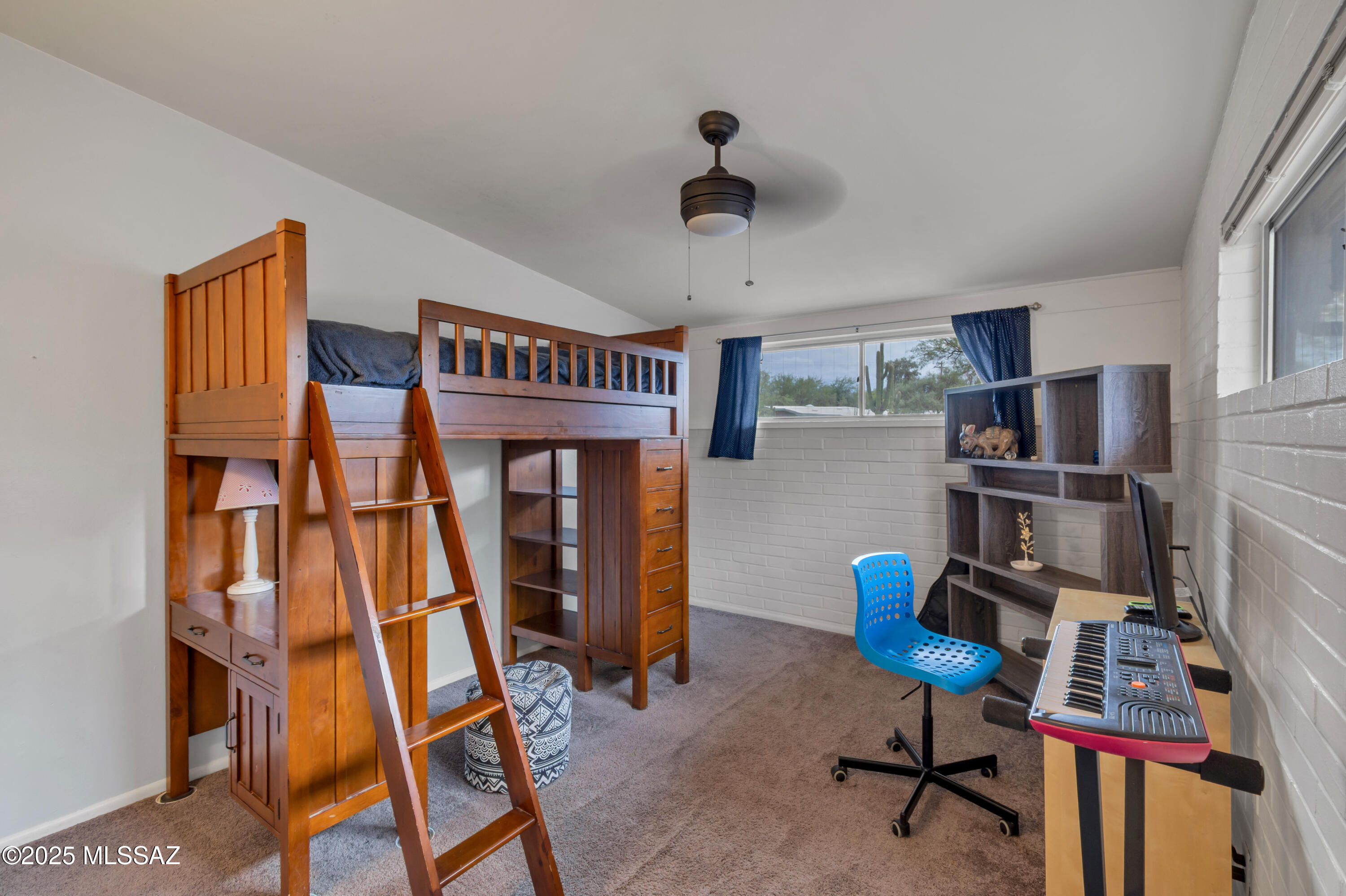 6945 E Arrowhead Place