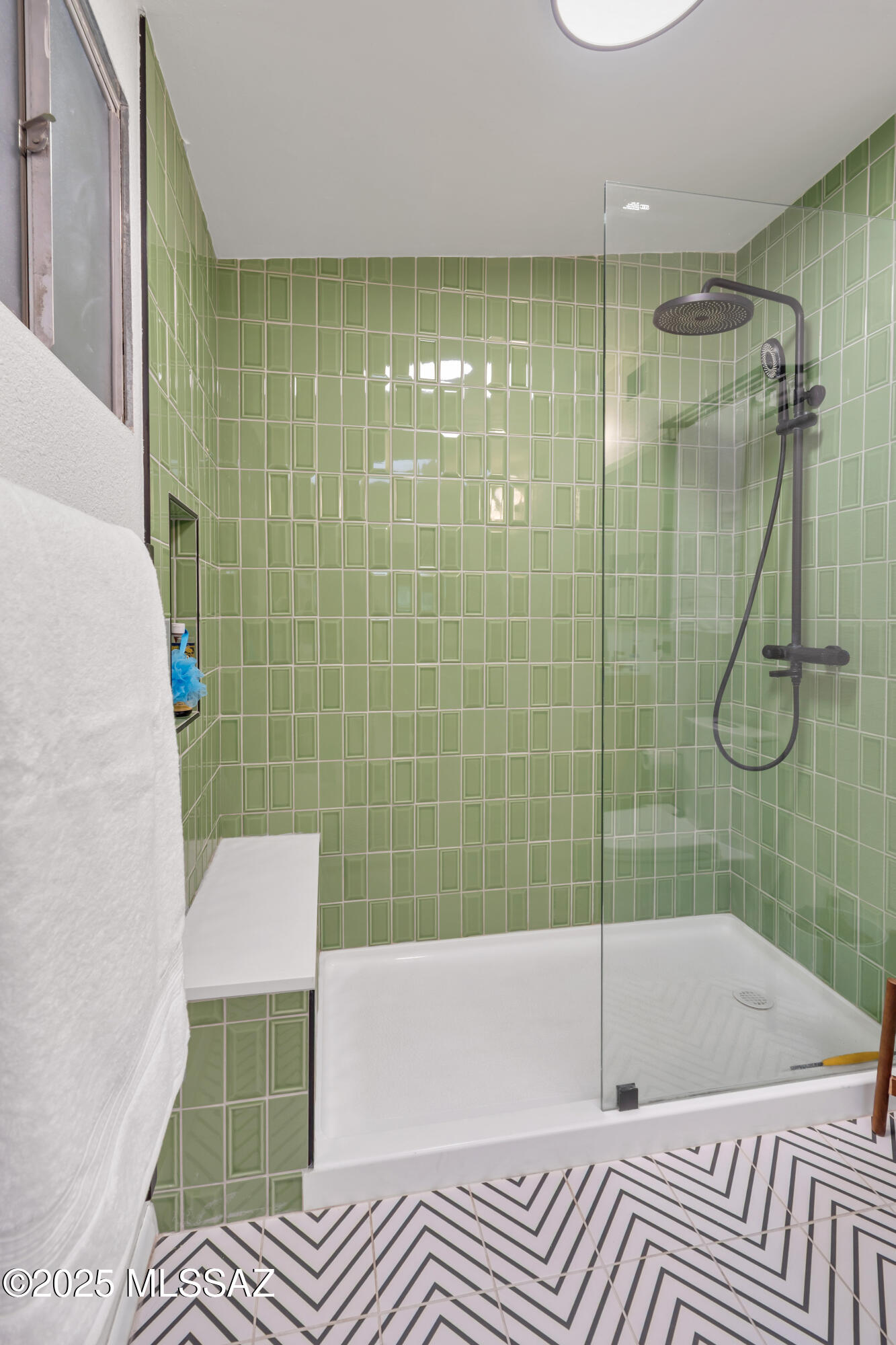 6945 E Arrowhead Place