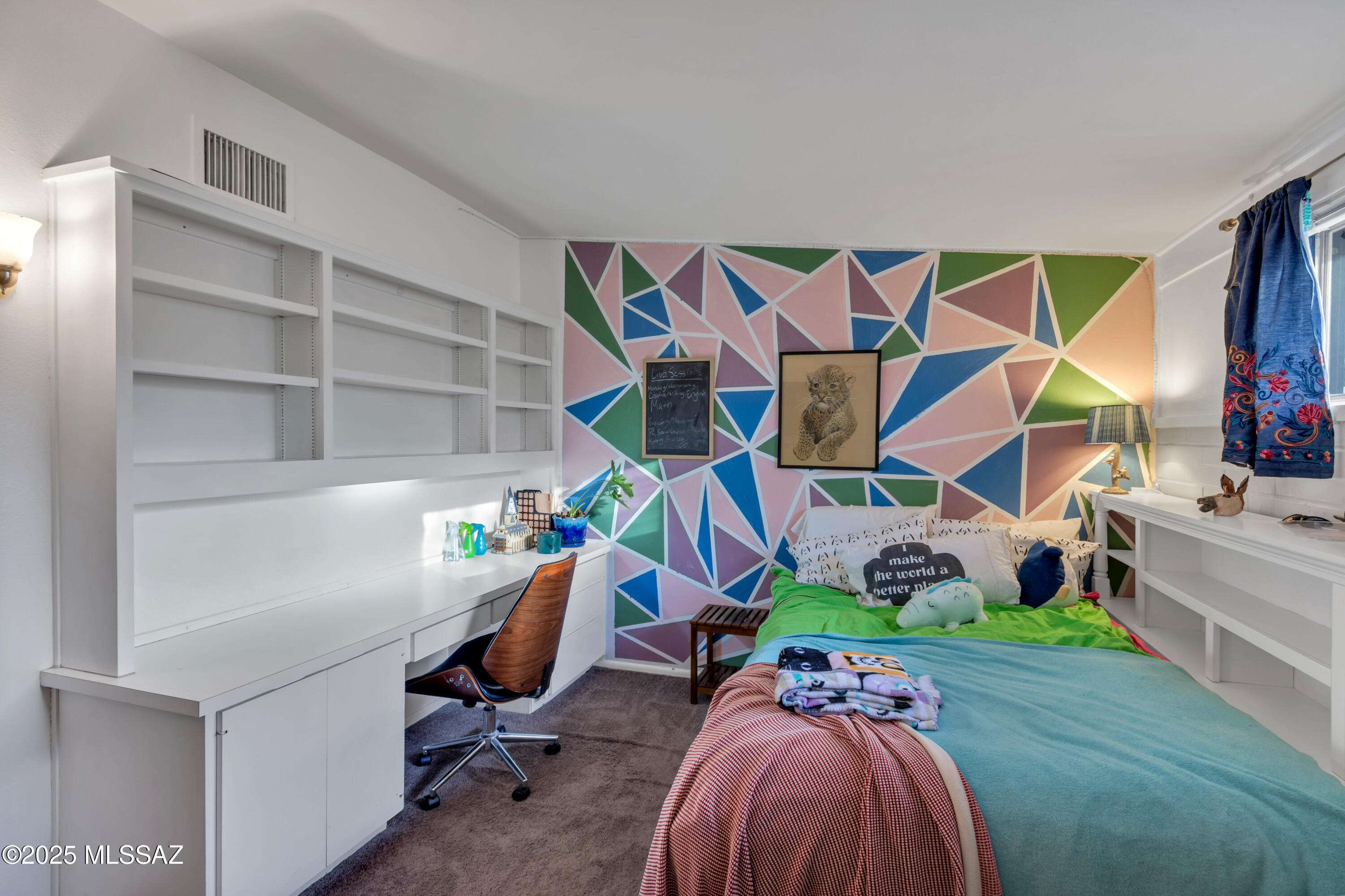 6945 E Arrowhead Place