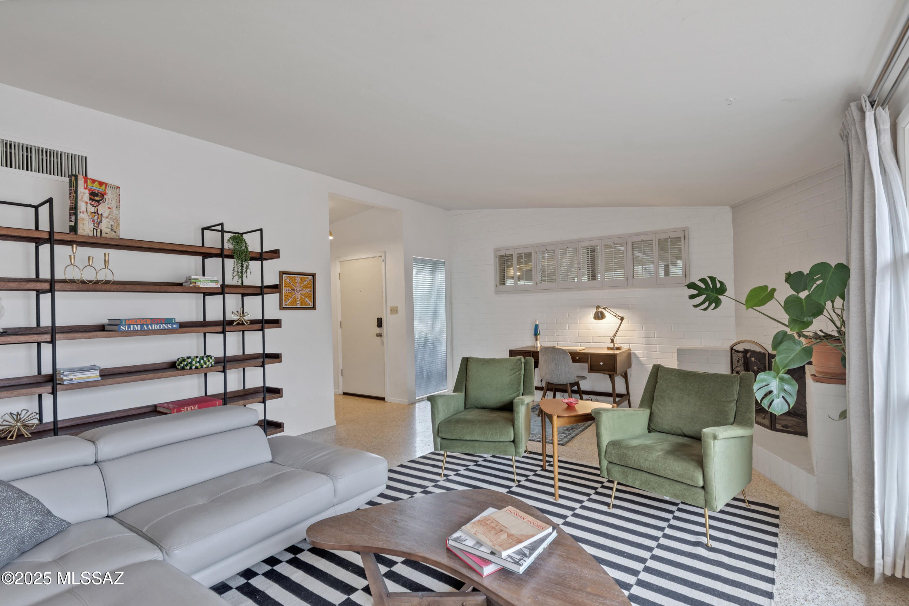 6945 E Arrowhead Place