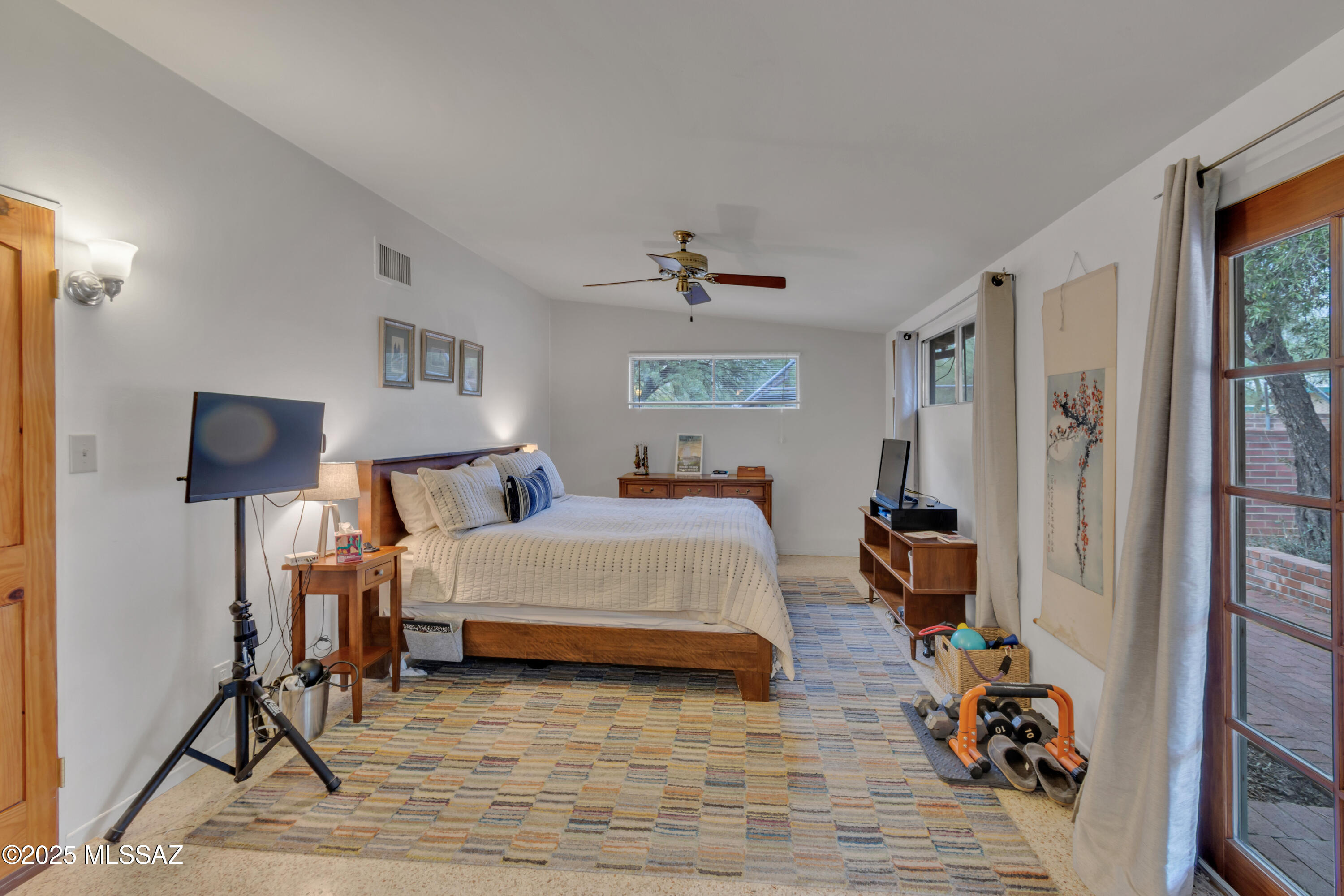 6945 E Arrowhead Place