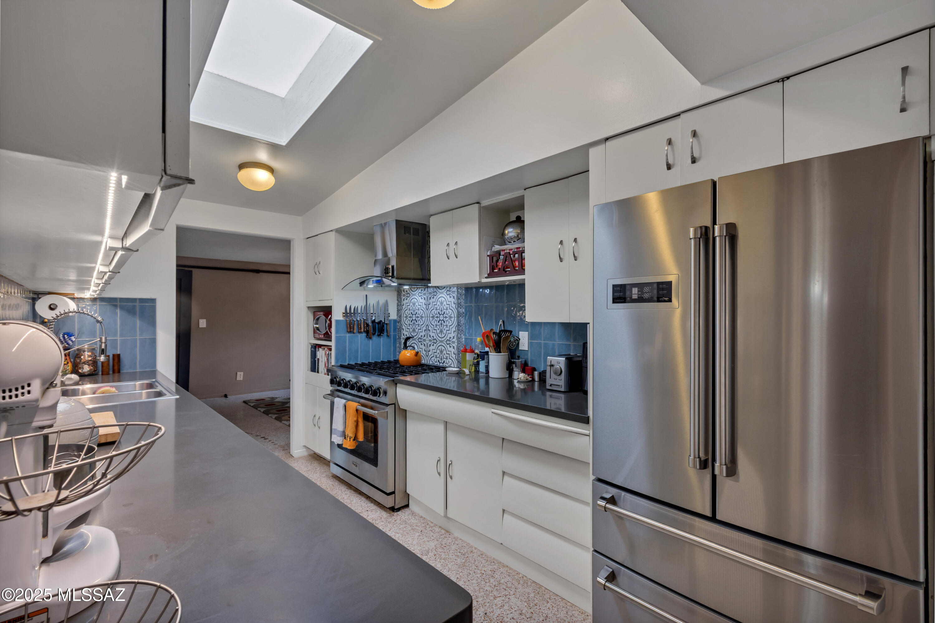 6945 E Arrowhead Place