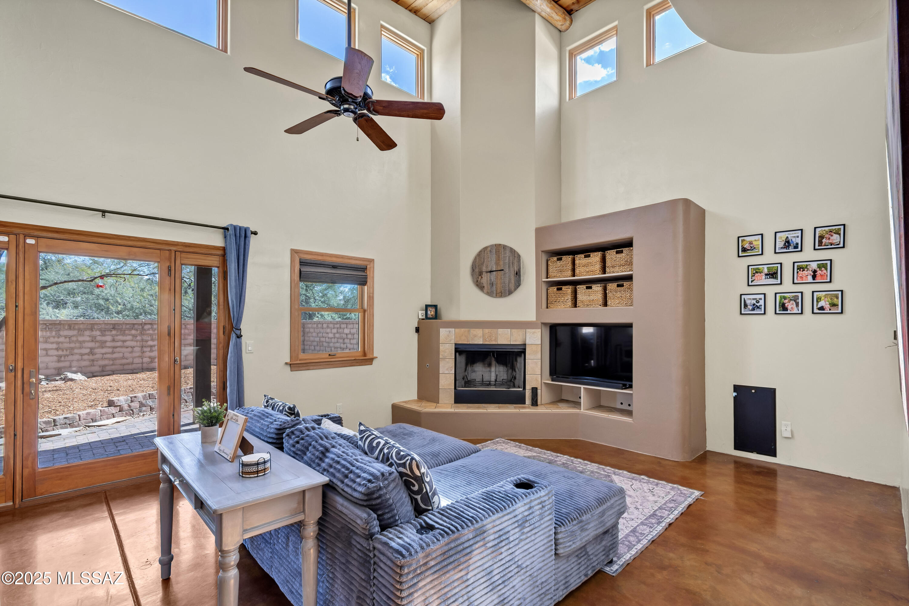 3162 N Placita Agua Caliente