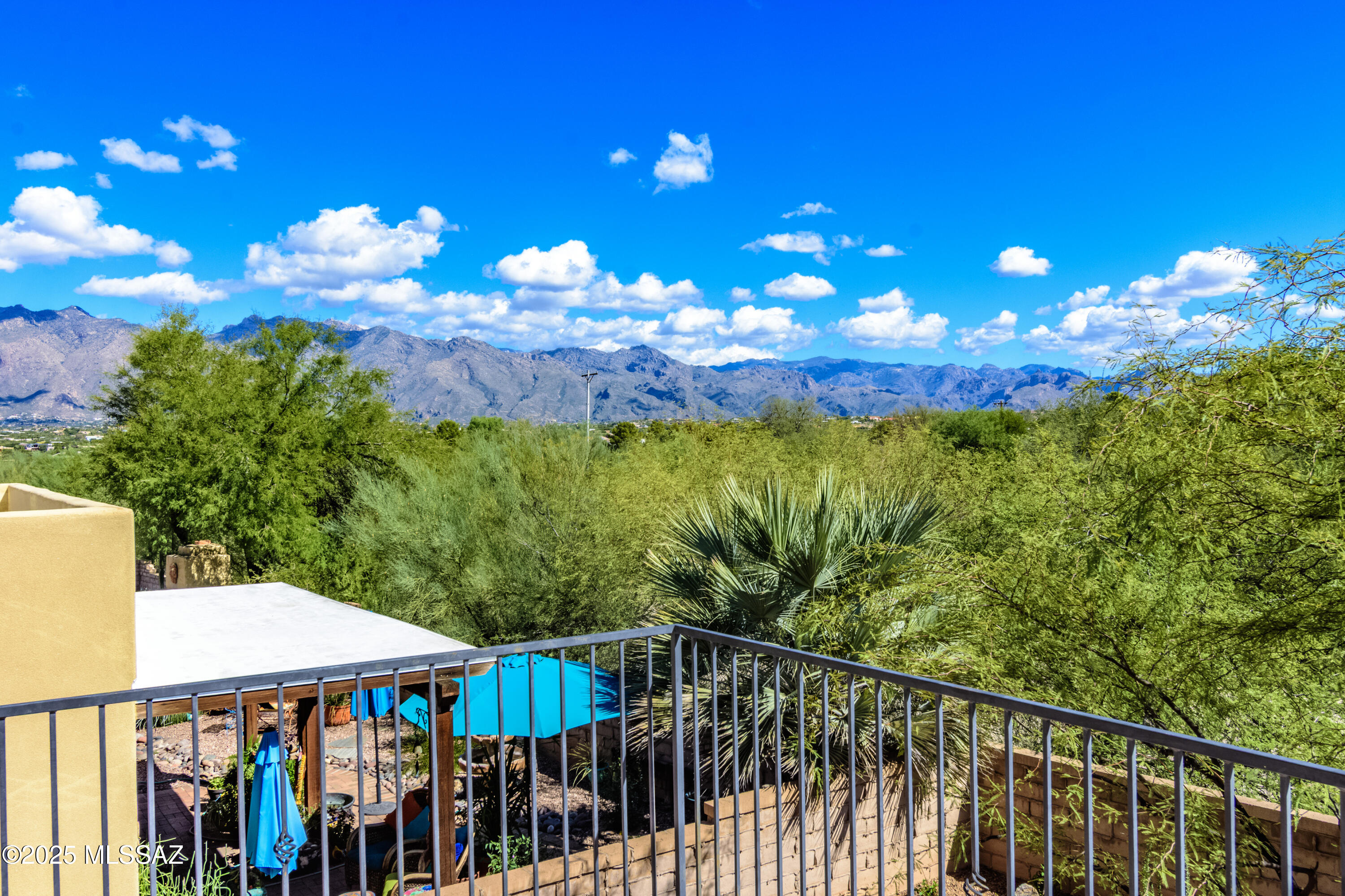 3162 N Placita Agua Caliente