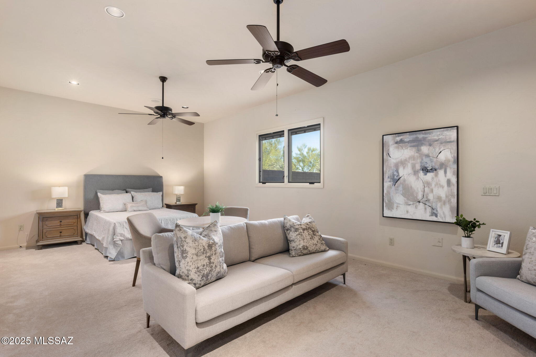 5671 N Placita Stilbayo