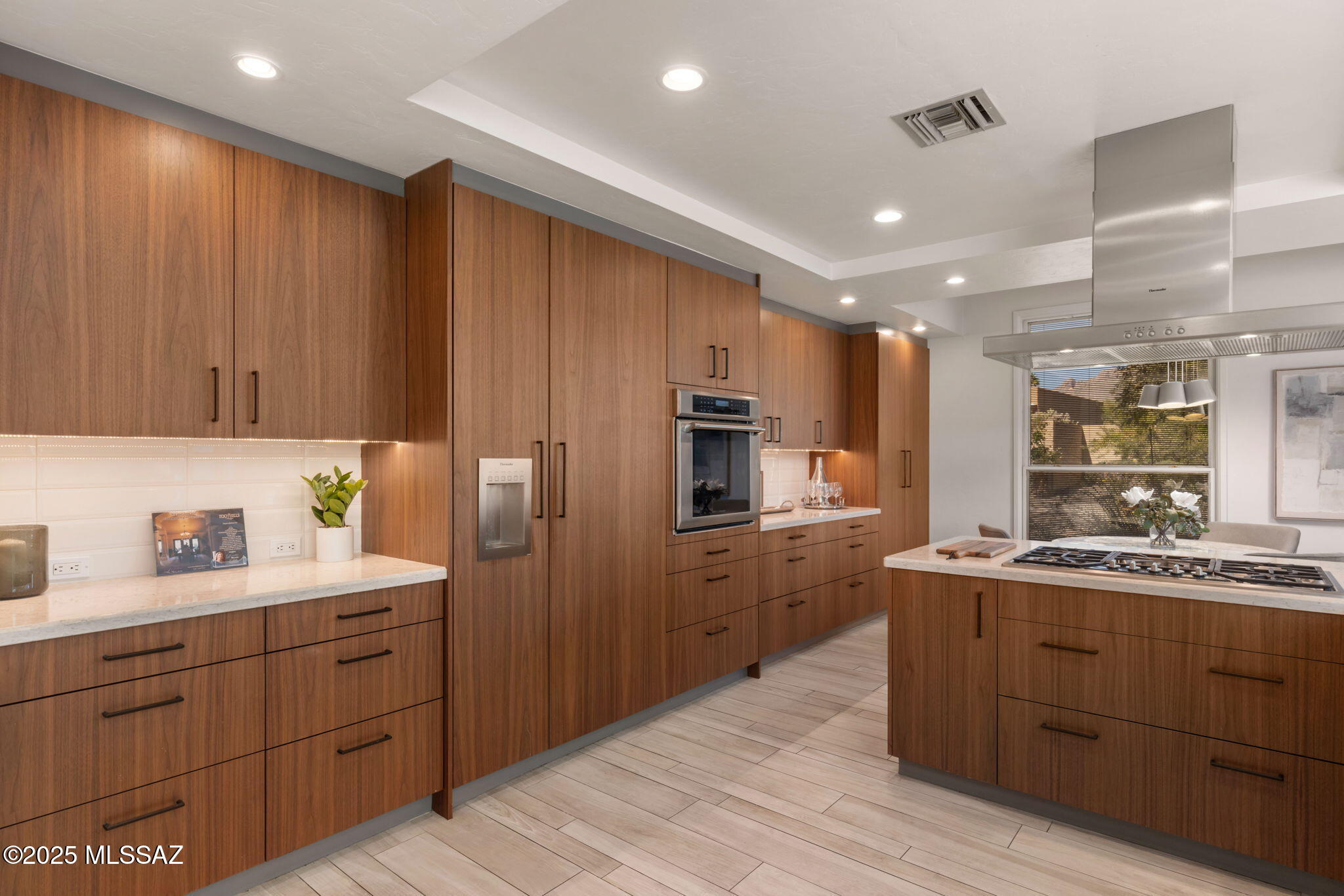 5671 N Placita Stilbayo