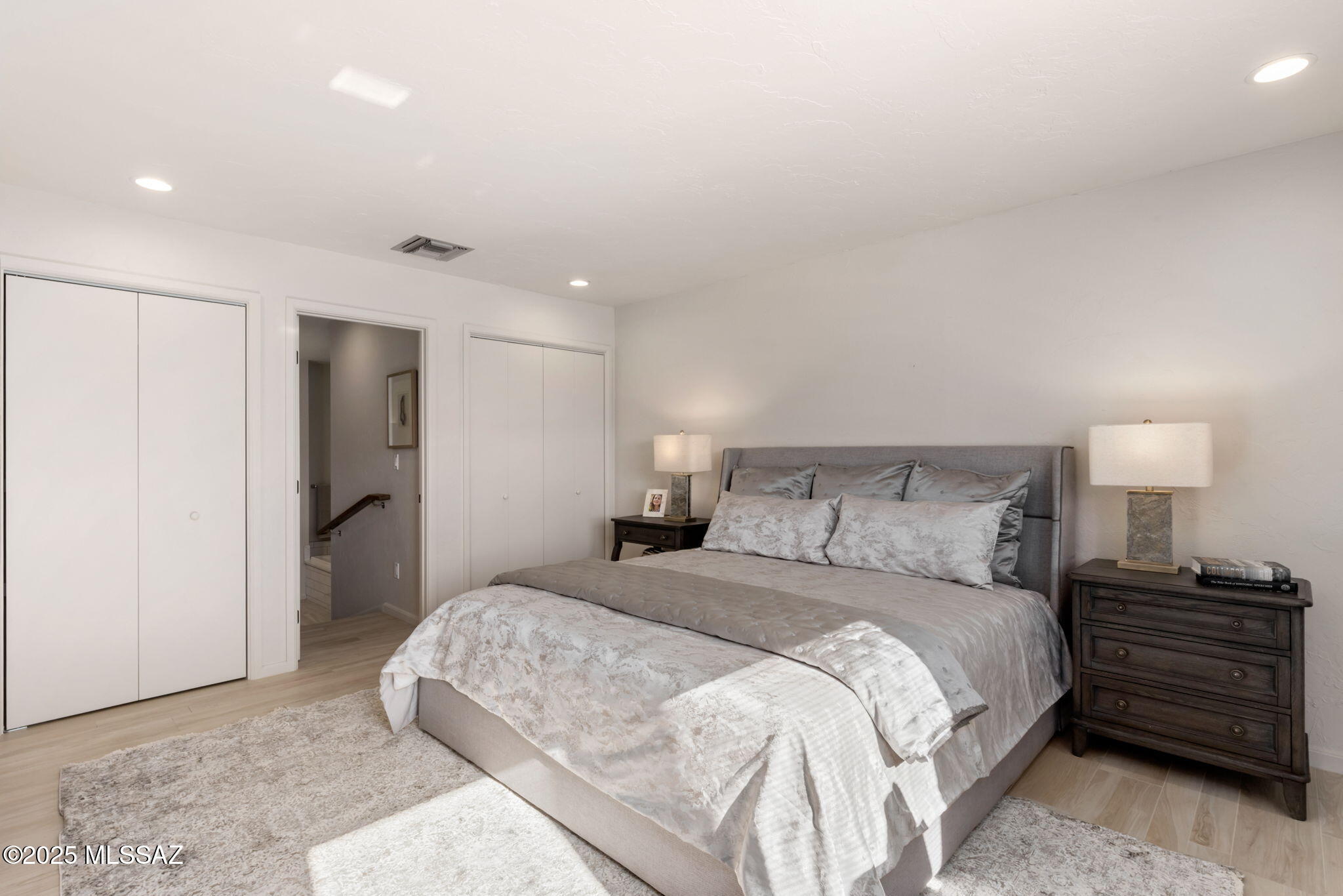 5671 N Placita Stilbayo