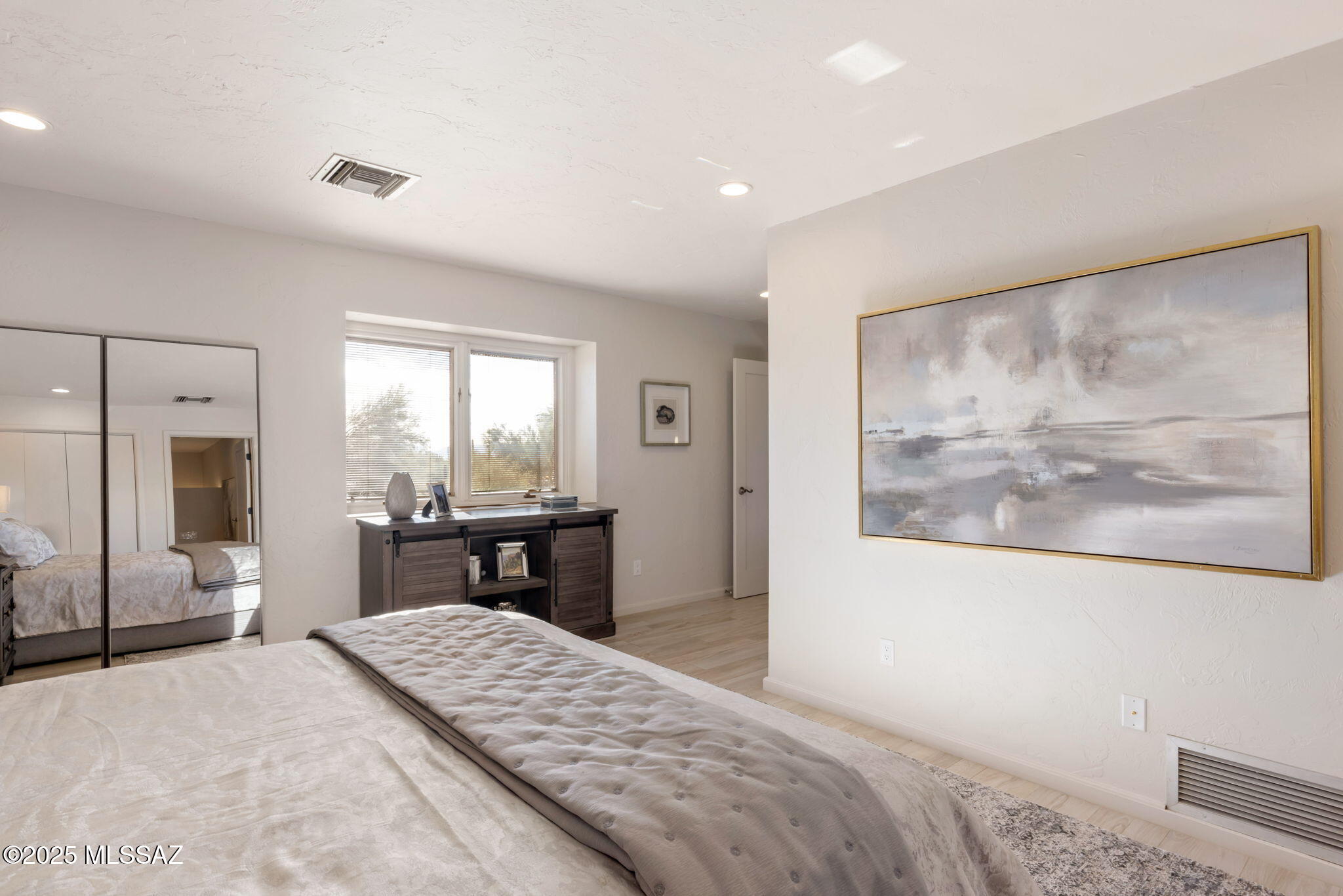 5671 N Placita Stilbayo