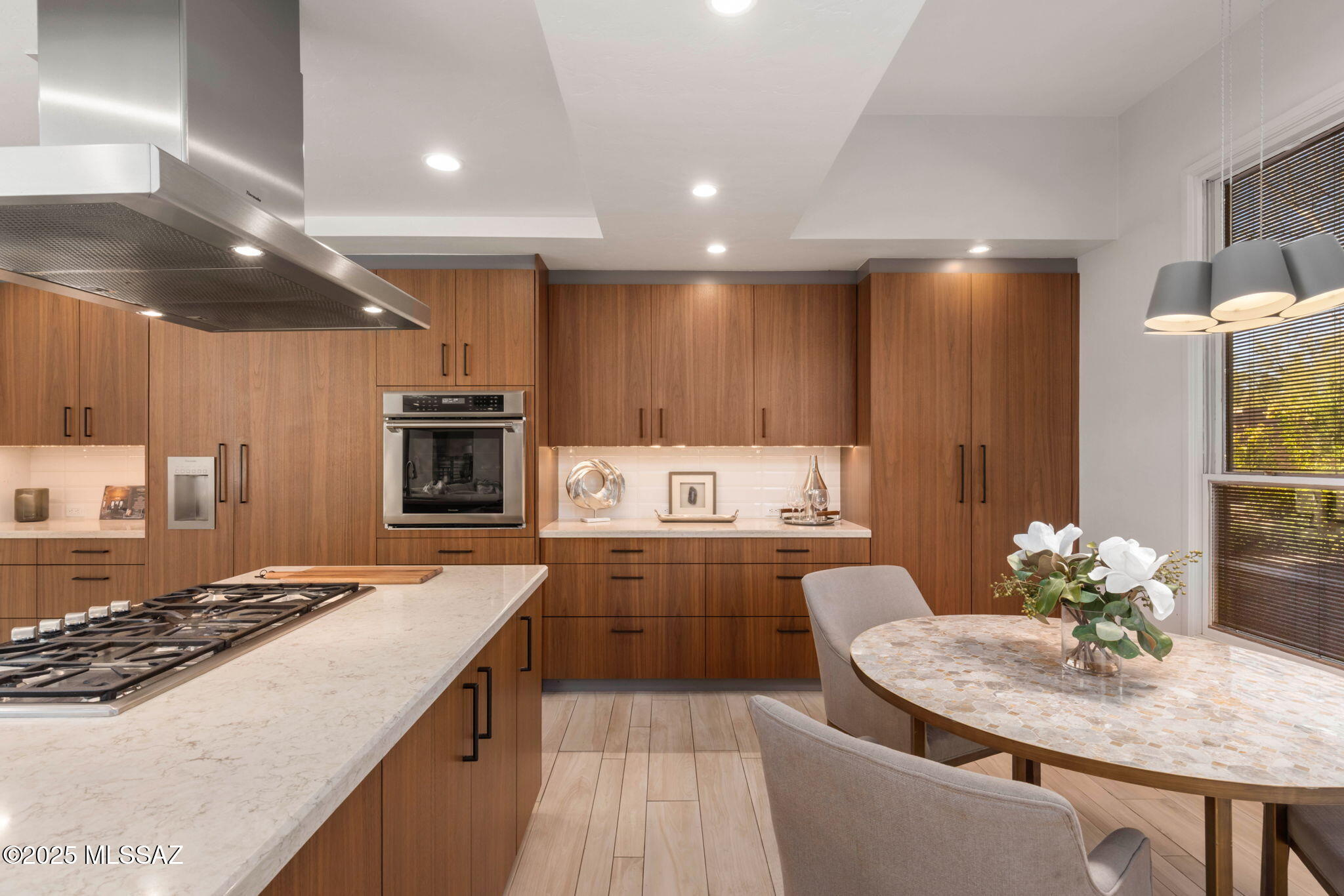 5671 N Placita Stilbayo