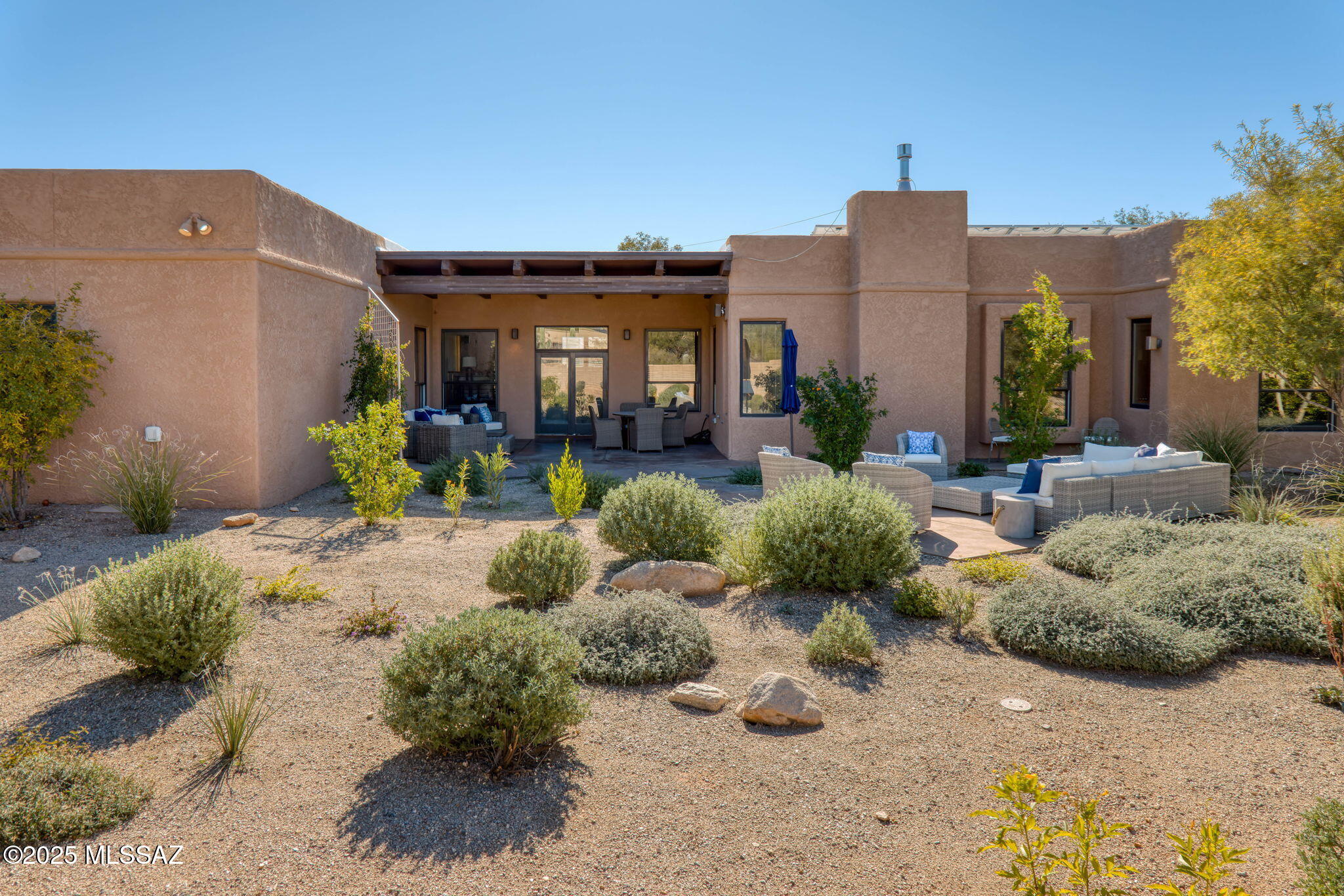 5671 N Placita Stilbayo