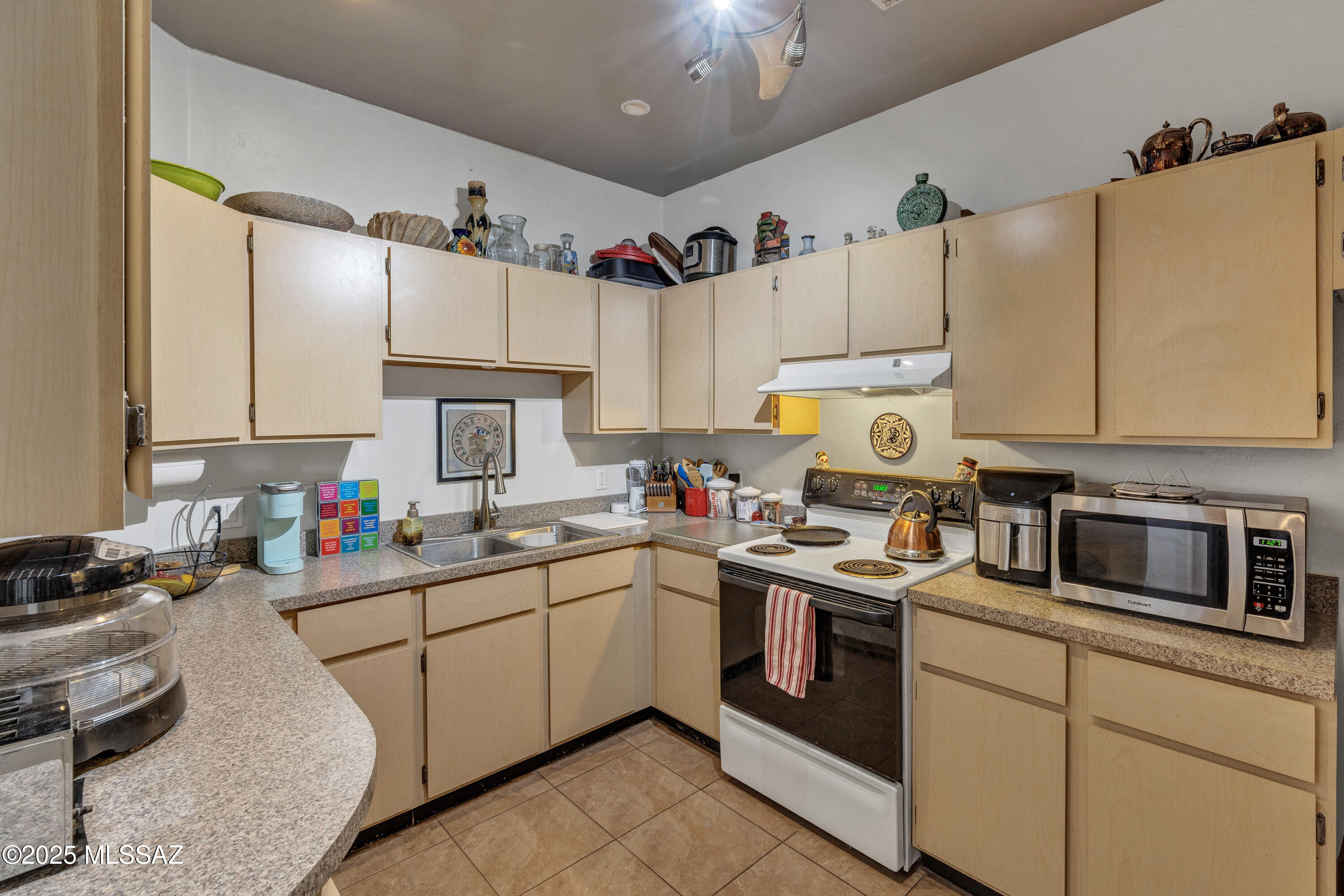 1999 W Bramburgh Court