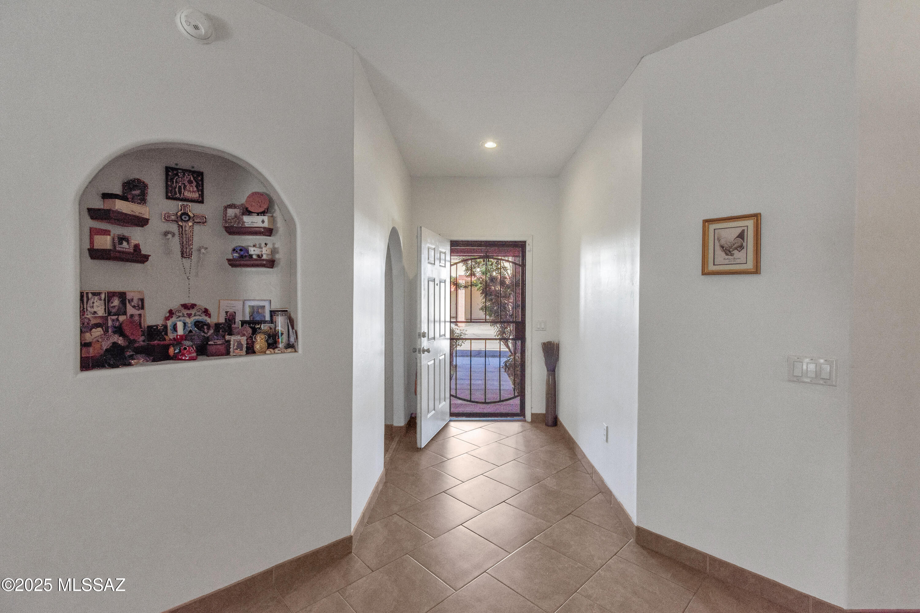 1999 W Bramburgh Court