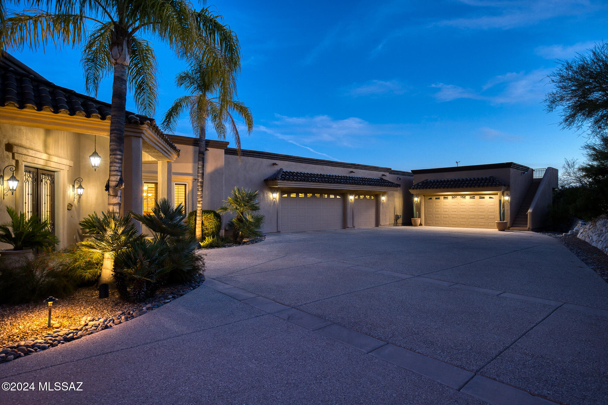 5043 N Marlin Canyon Place