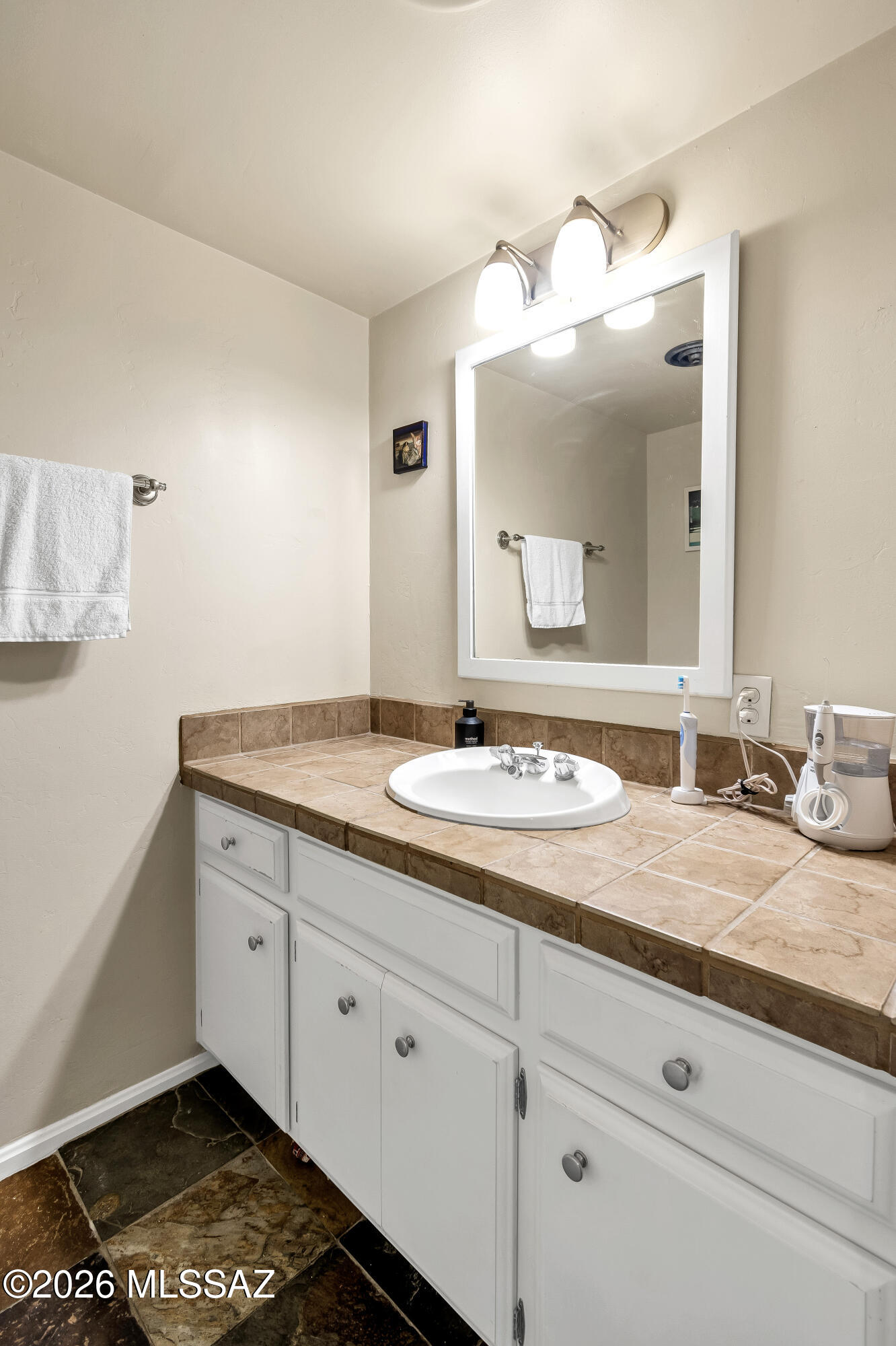 2820 E 6th Street 112