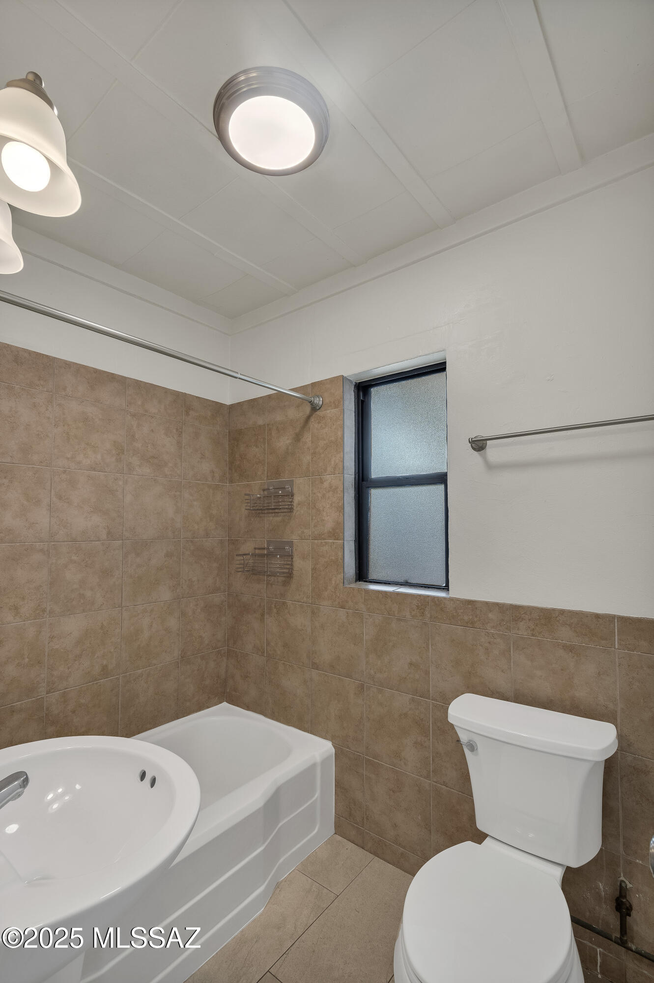 5037&5039 E 1st Street