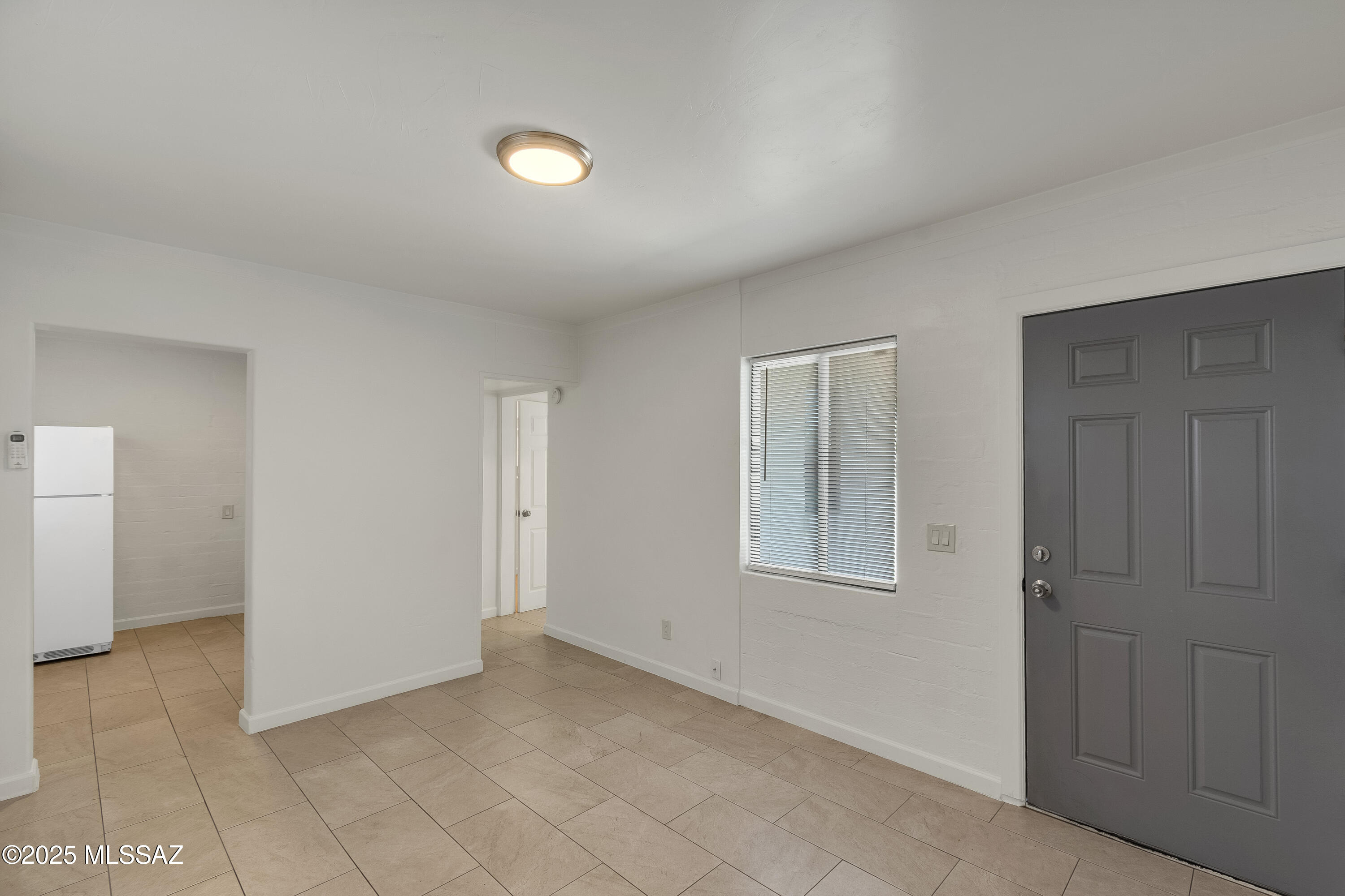 5037&5039 E 1st Street