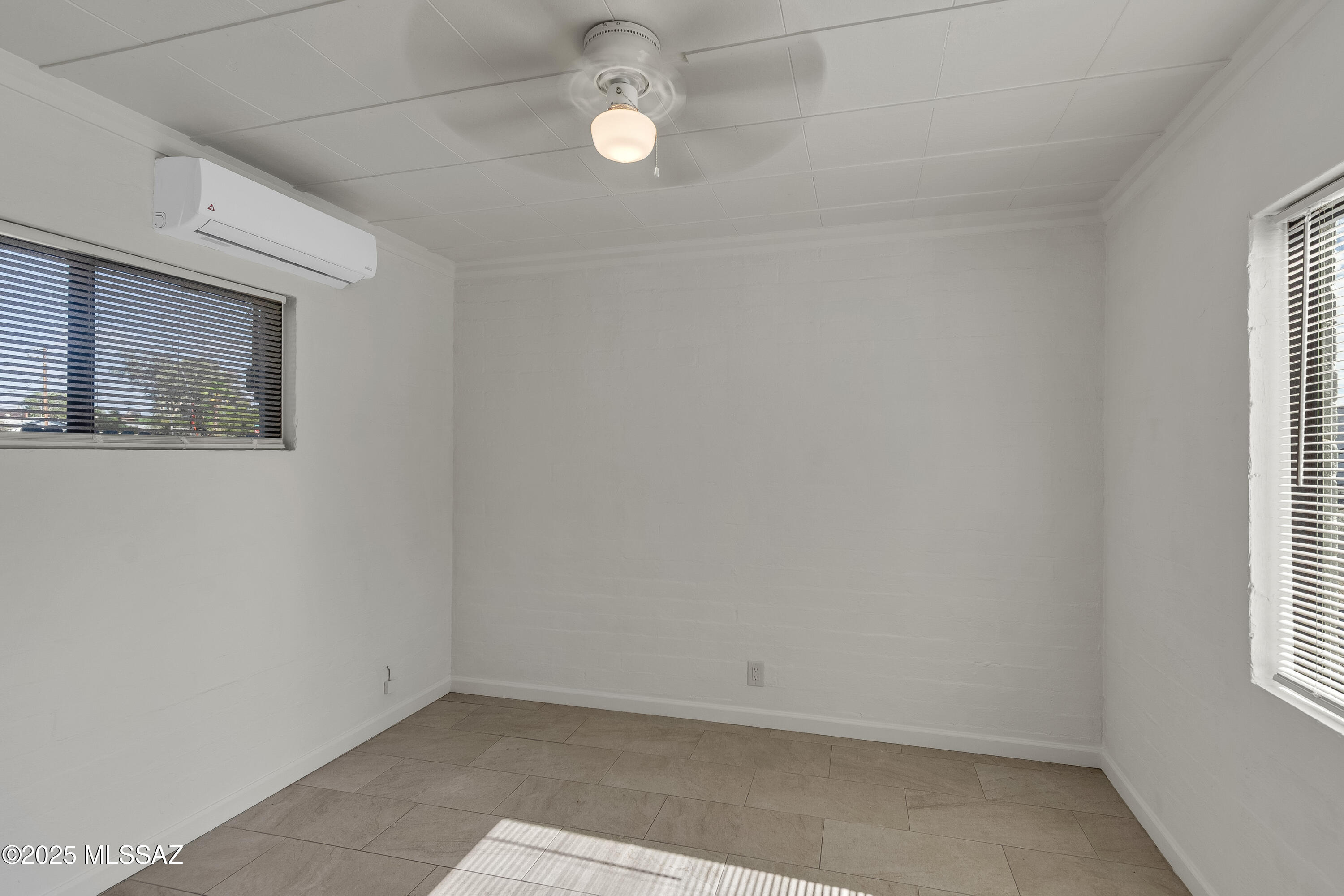 5037&5039 E 1st Street