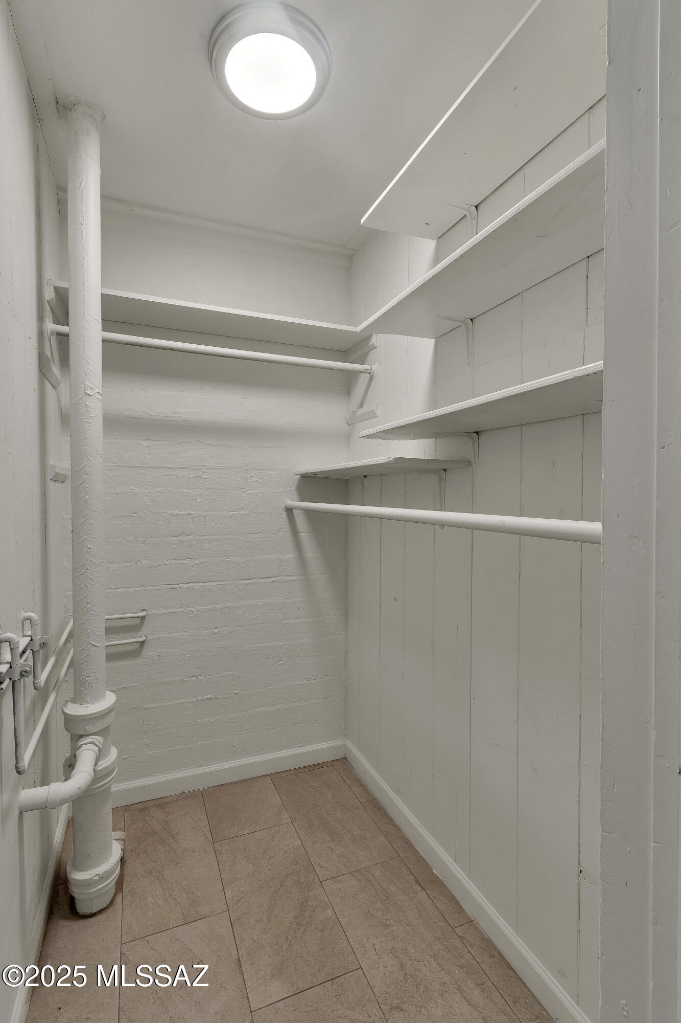 5037&5039 E 1st Street