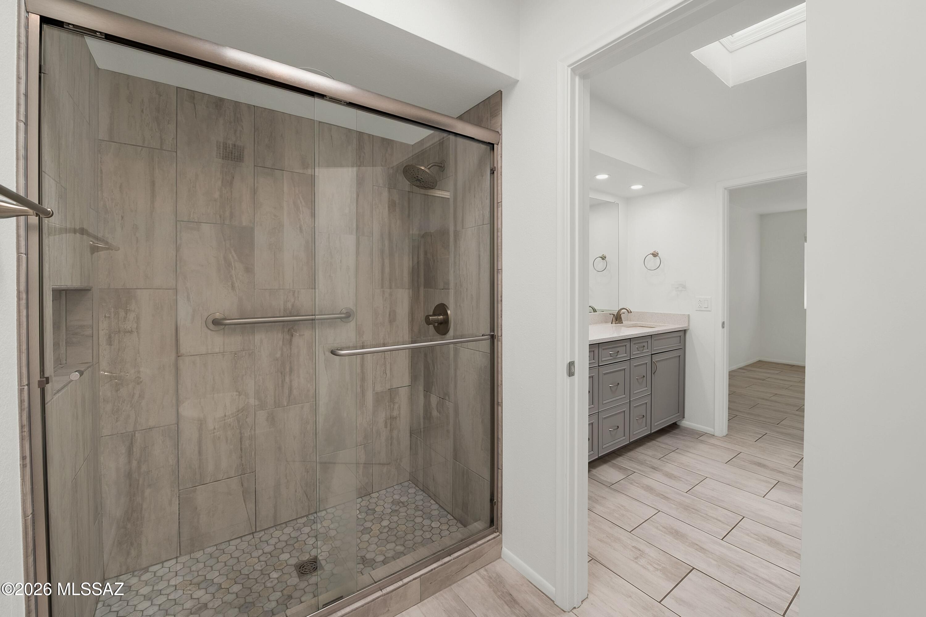 7408 E Wandering Road