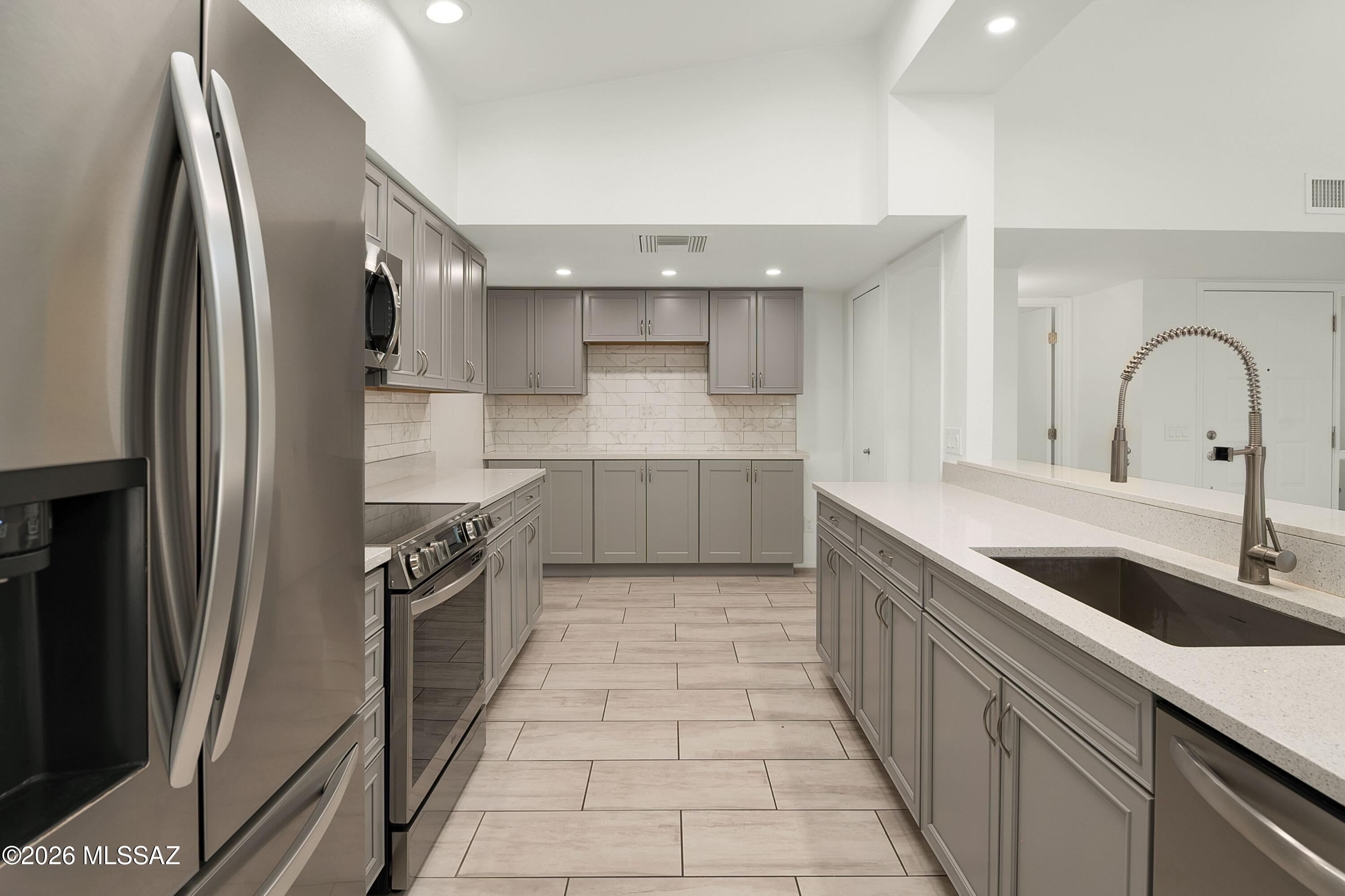 7408 E Wandering Road