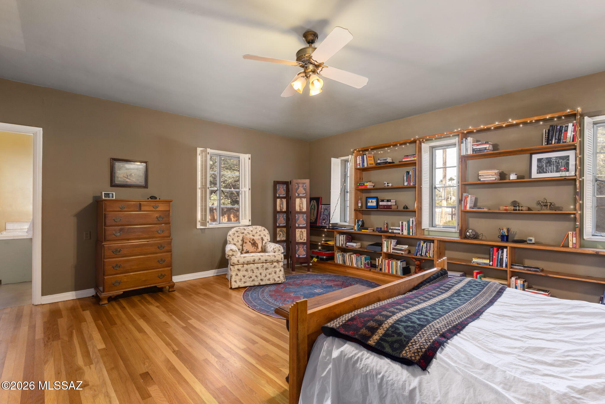 40 E Plaza Del Encanto