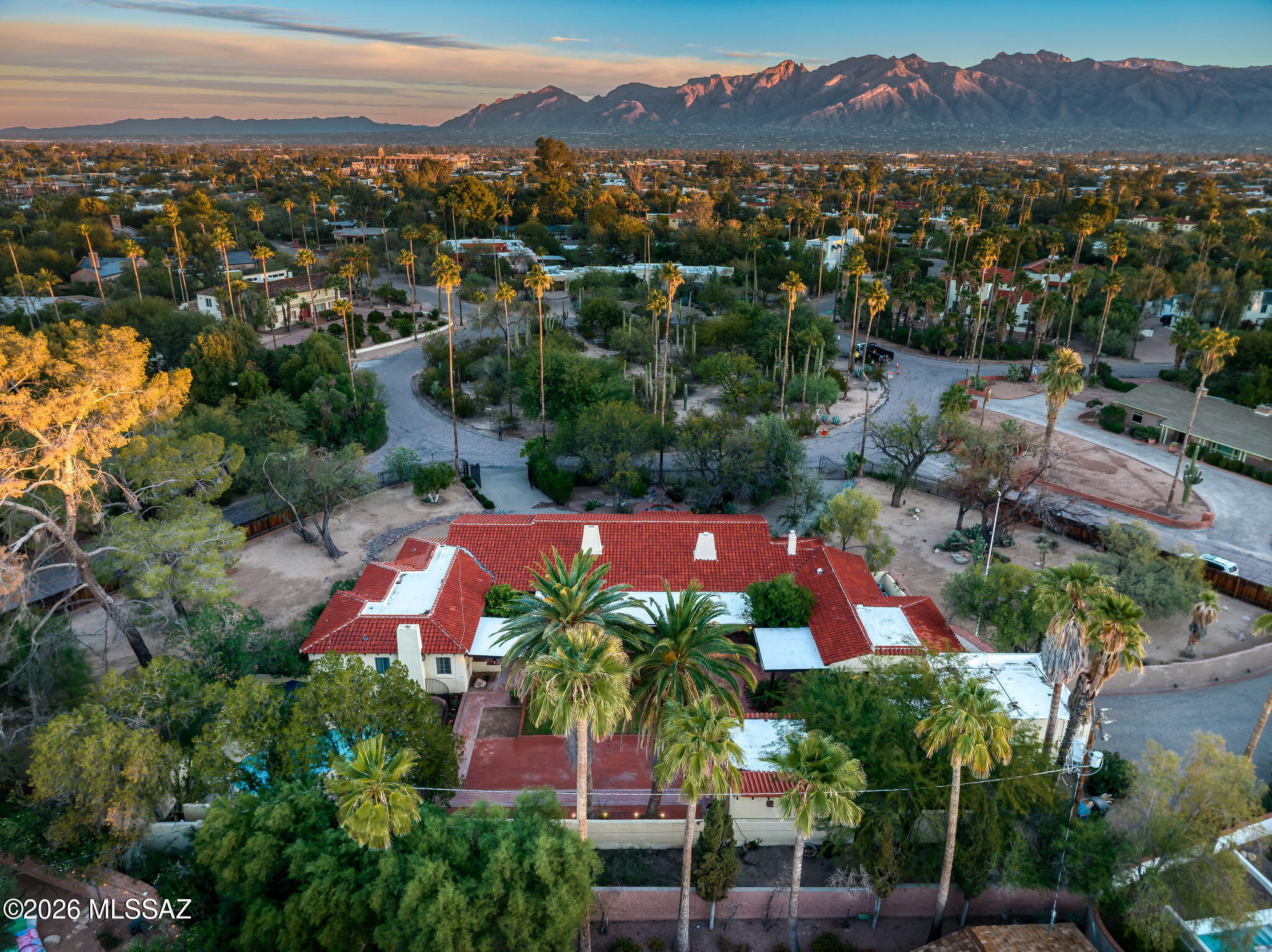 40 E Plaza Del Encanto