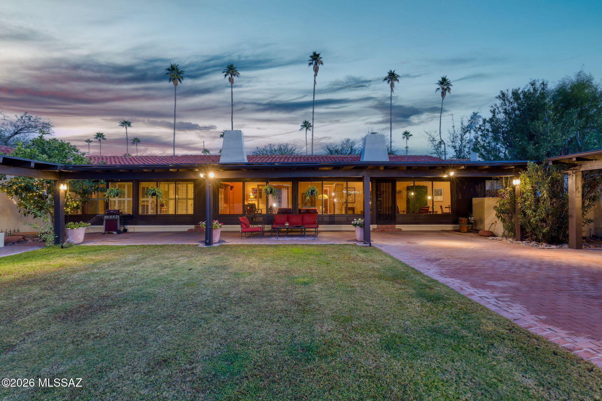 40 E Plaza Del Encanto