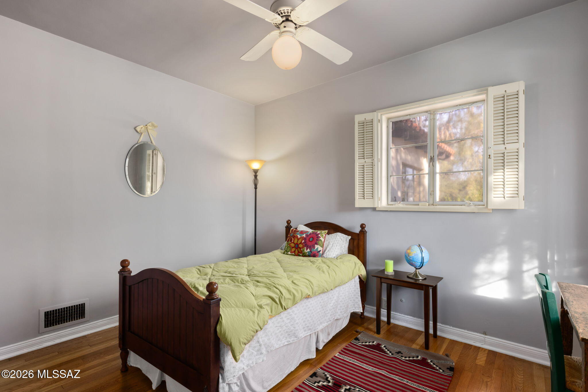 40 E Plaza Del Encanto