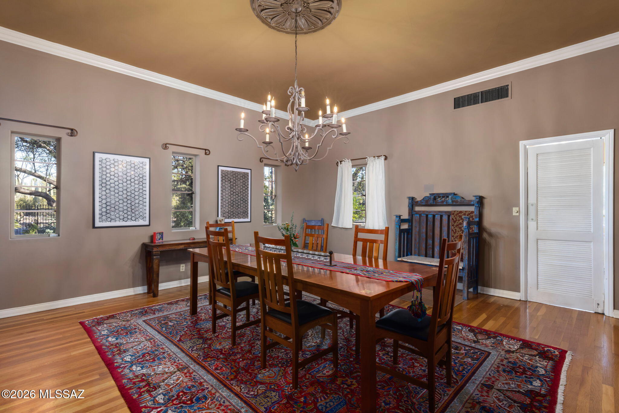 40 E Plaza Del Encanto