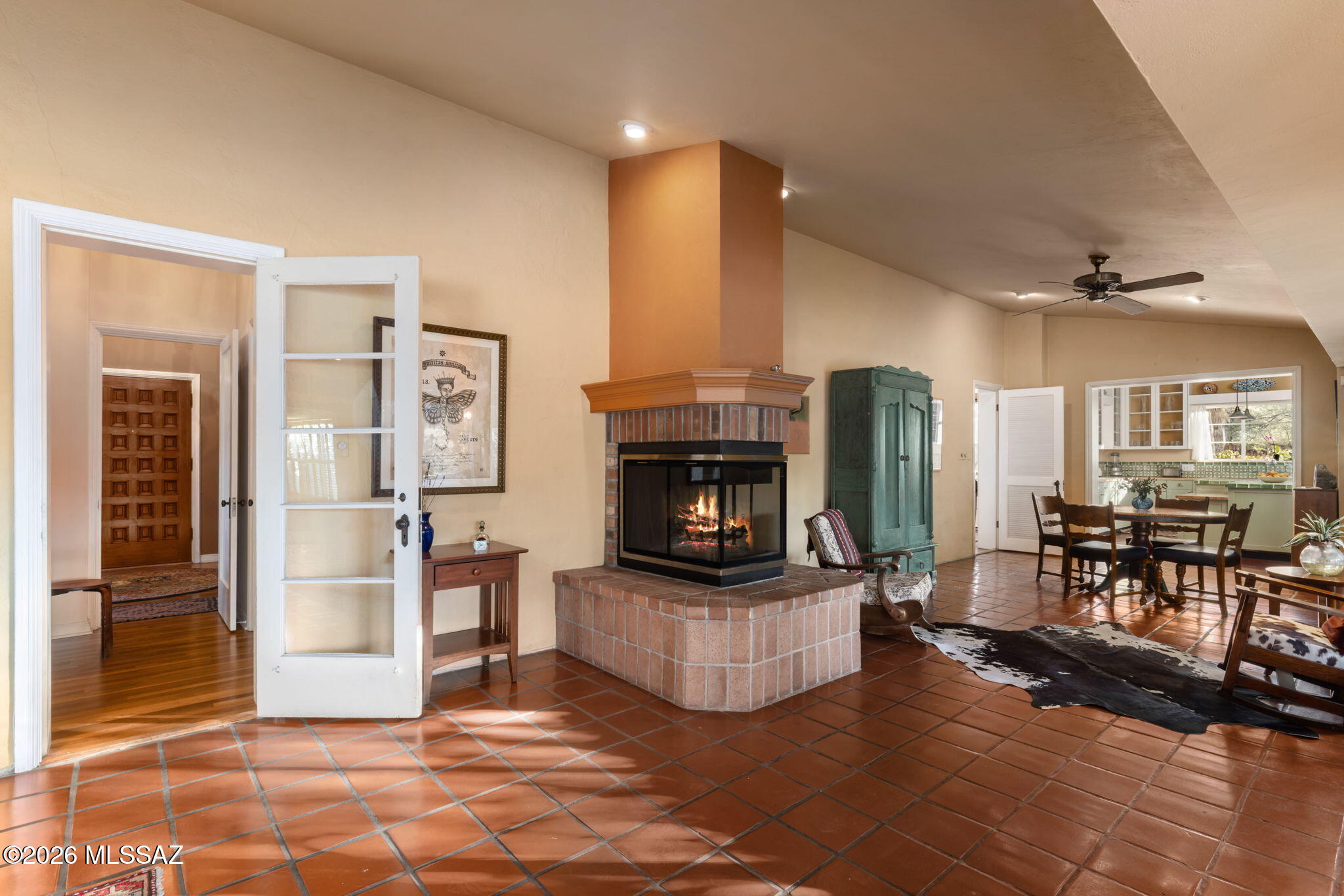 40 E Plaza Del Encanto